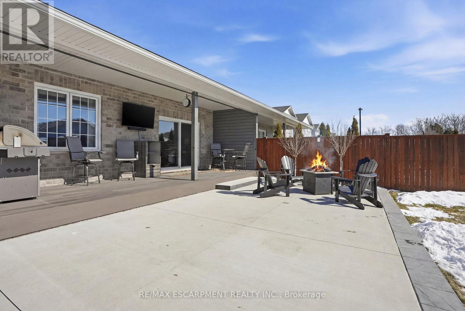 61a Haddington Street E, Haldimand, Ontario  N3W 2N4 - Photo 42 - X12845876