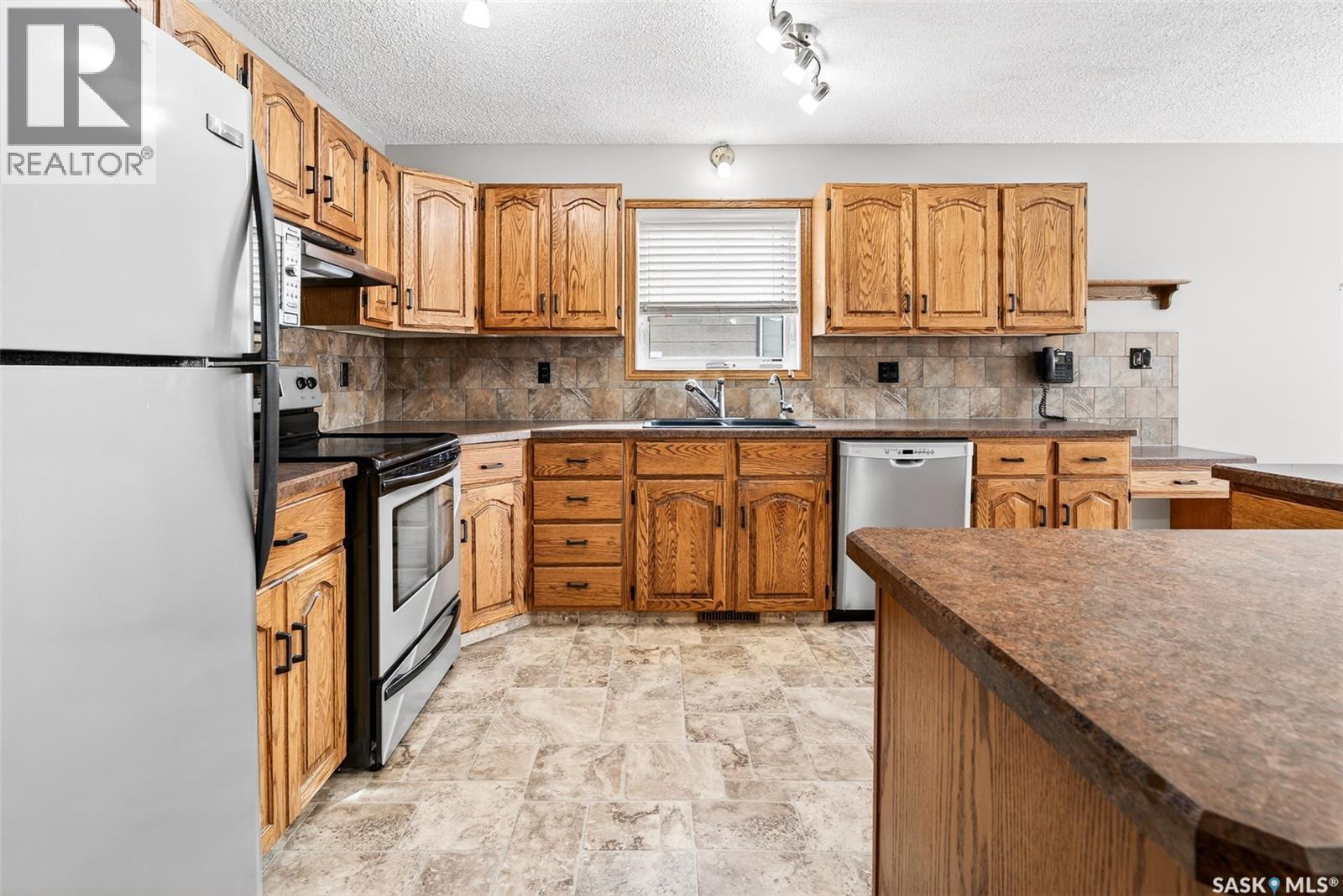 34 Elisia Drive, Moose Jaw, Saskatchewan  S6J 1G9 - Photo 11 - SK029713