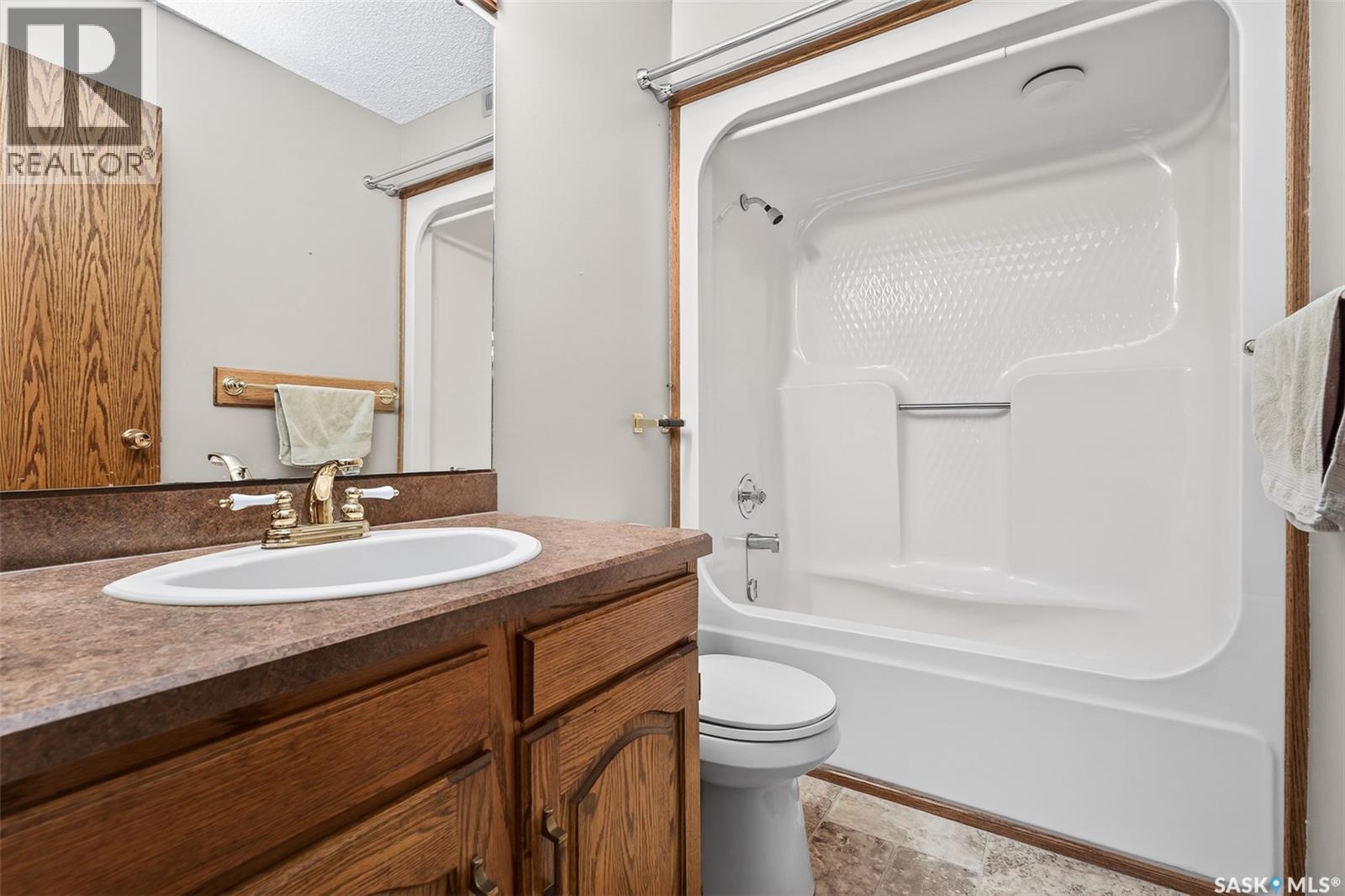 34 Elisia Drive, Moose Jaw, Saskatchewan  S6J 1G9 - Photo 19 - SK029713