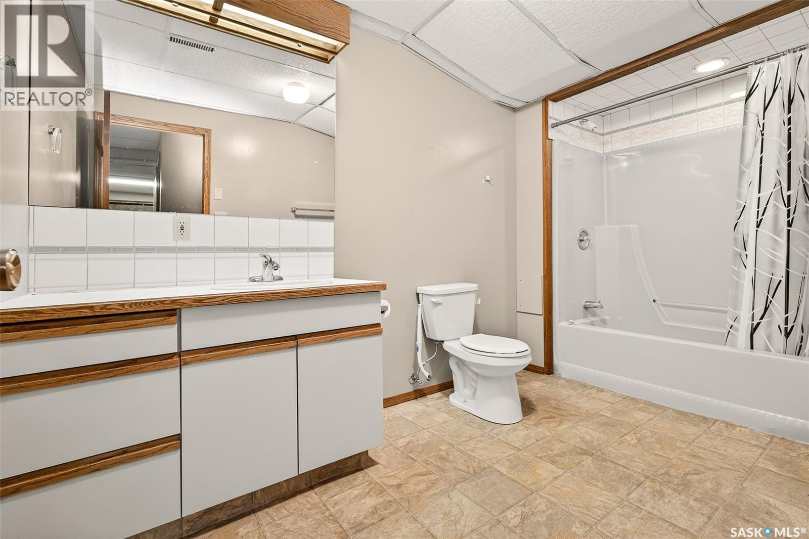 34 Elisia Drive, Moose Jaw, Saskatchewan  S6J 1G9 - Photo 37 - SK029713