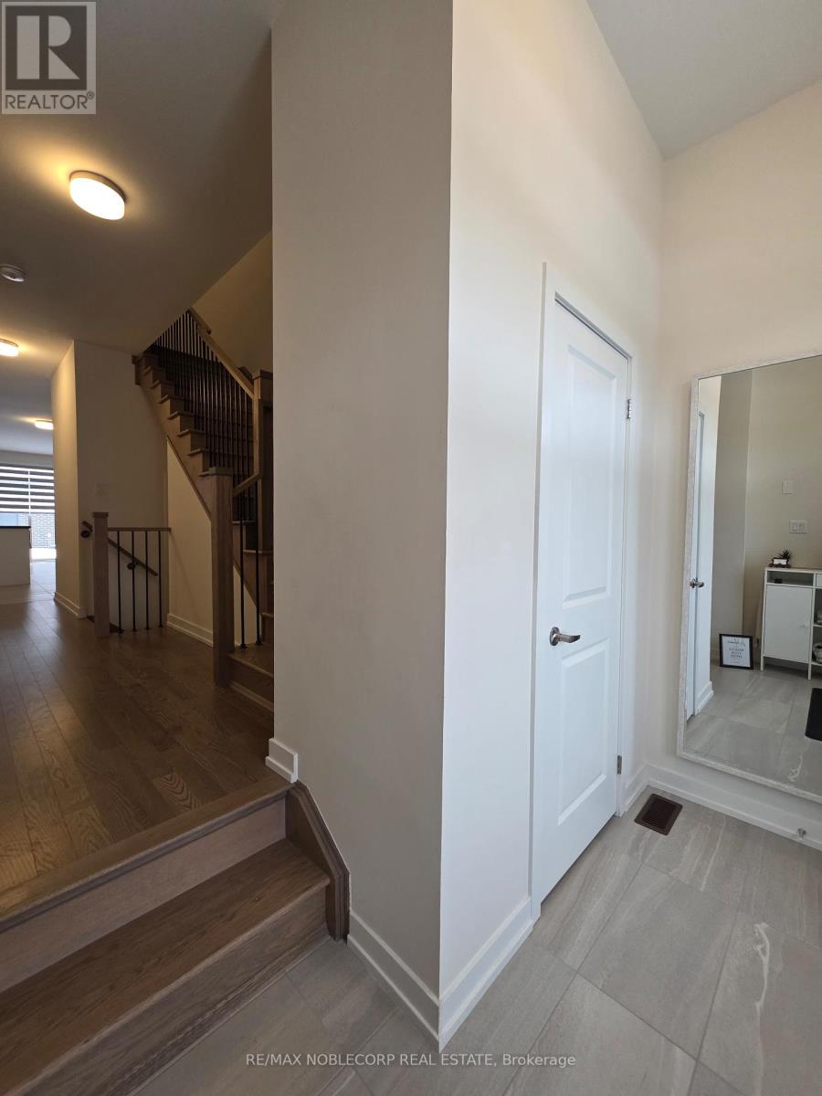 34 Singhampton Road, Vaughan, Ontario  L4H 5J6 - Photo 3 - N12825232