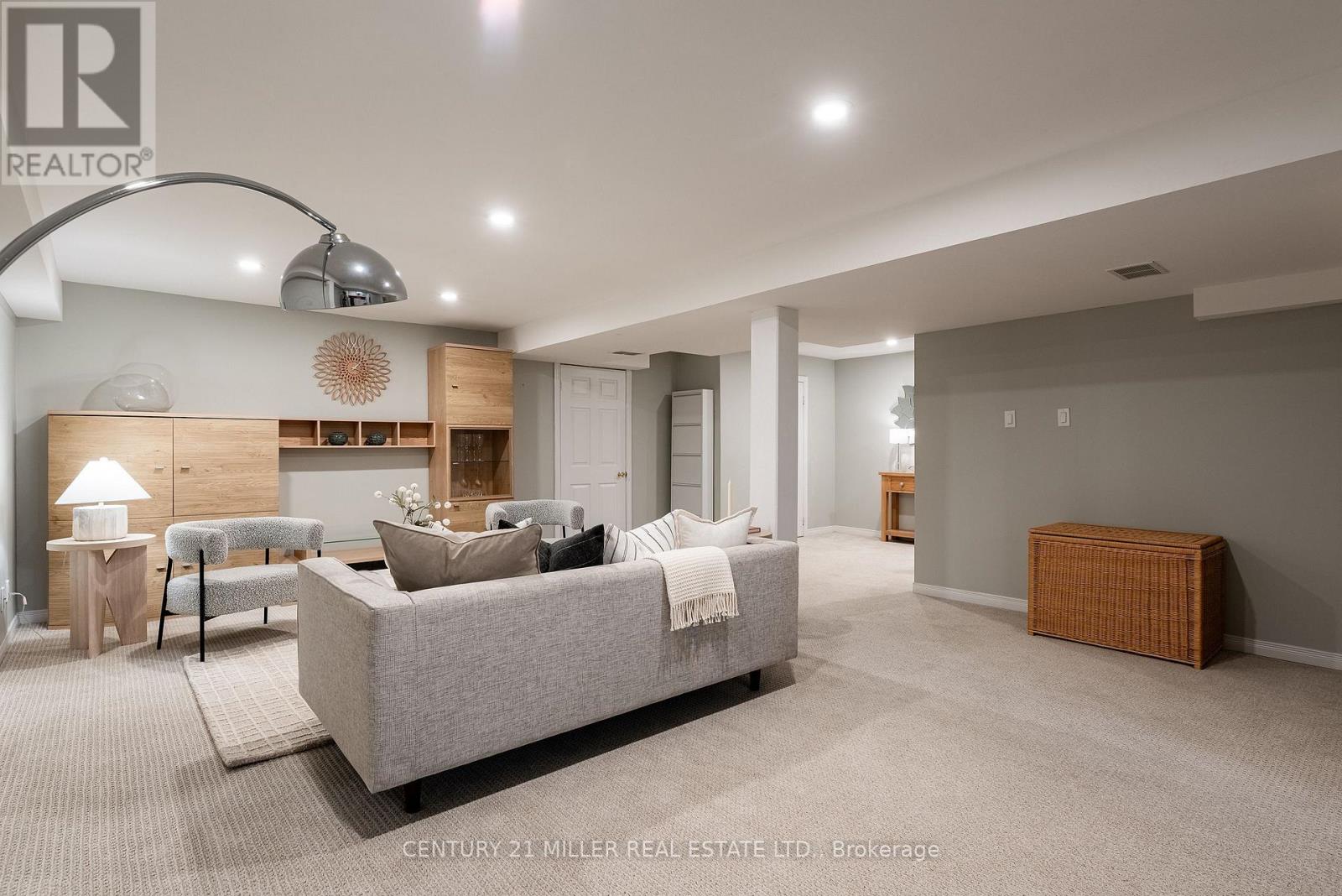 1225 Old Post Drive, Oakville, Ontario  L6M 1A5 - Photo 36 - W12826768