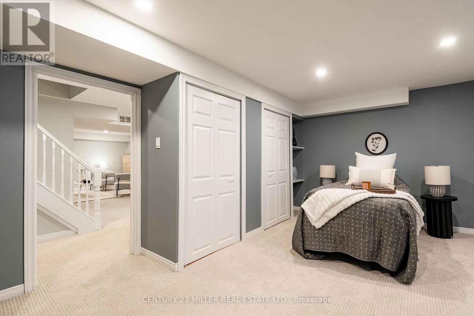 1225 Old Post Drive, Oakville, Ontario  L6M 1A5 - Photo 40 - W12826768