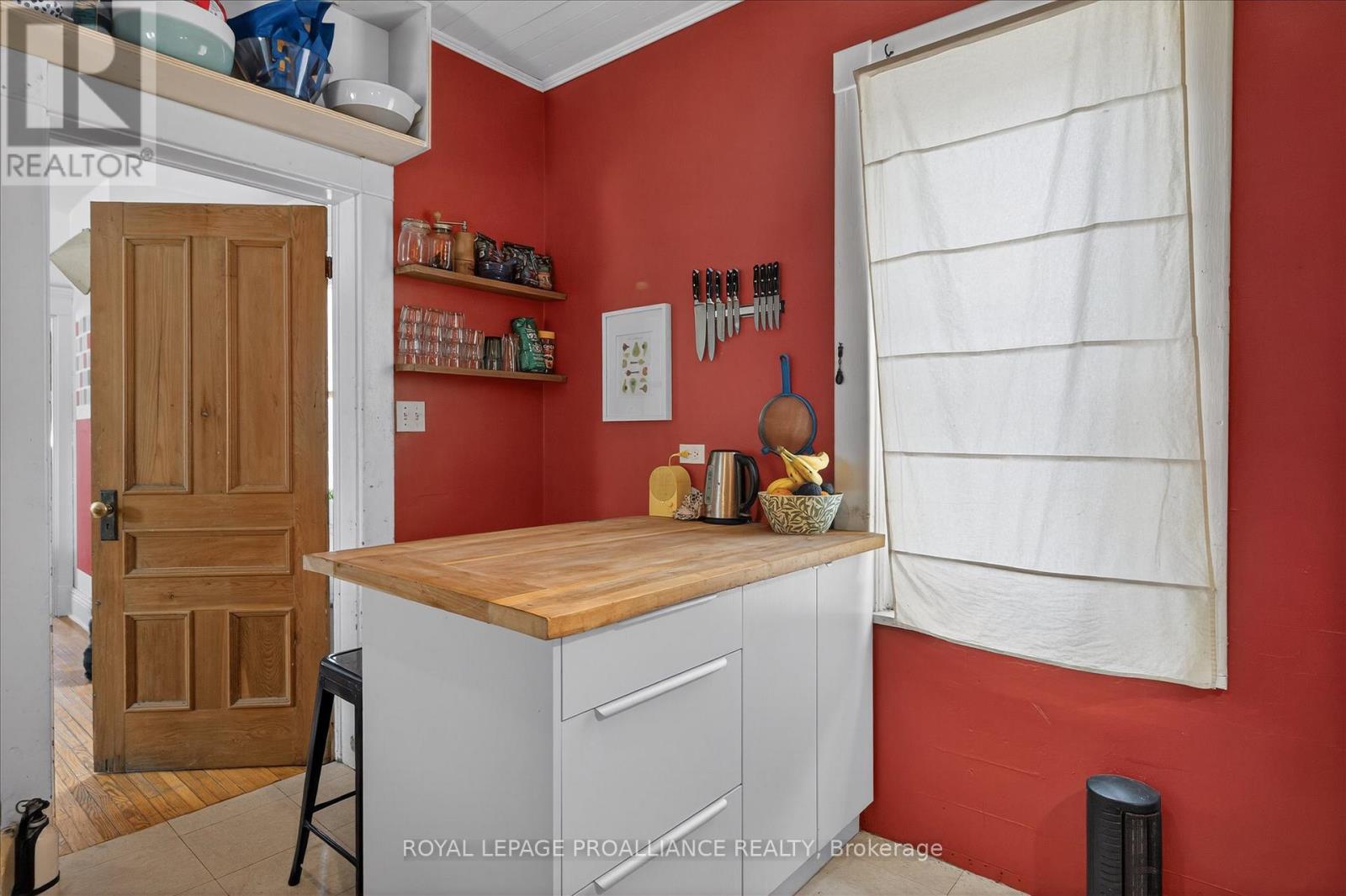 590 Murray Street, Peterborough (Town Ward 3), Ontario  K9H 2V1 - Photo 14 - X12845928