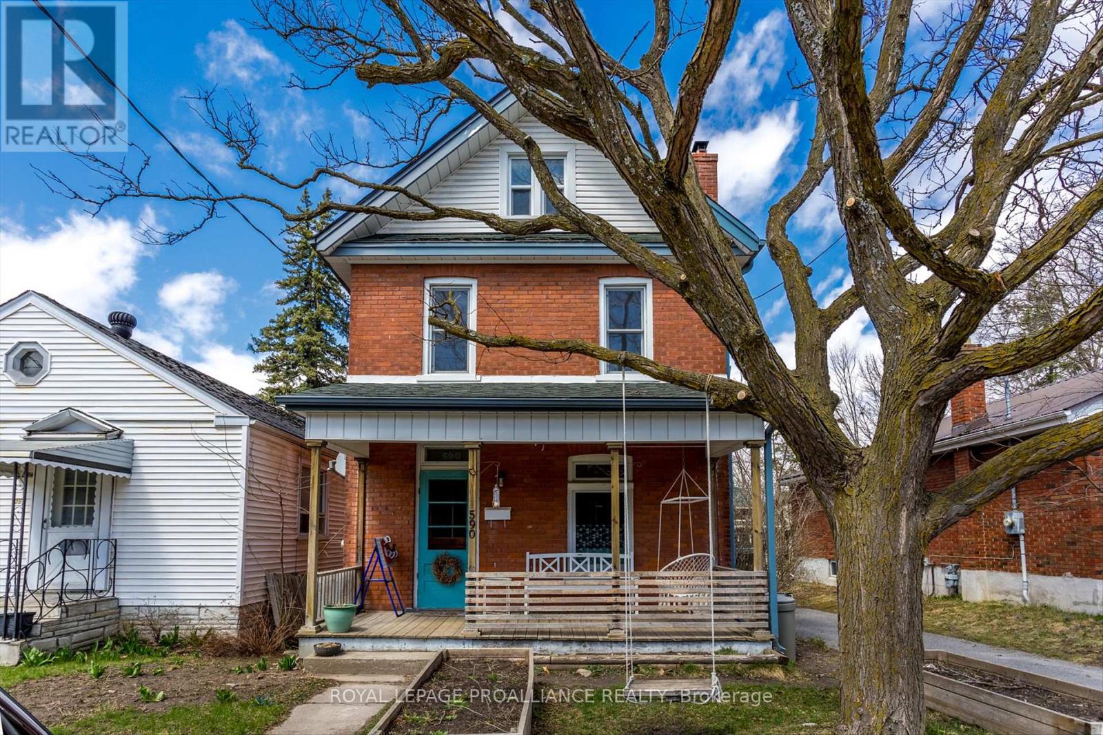 590 Murray Street, Peterborough (Town Ward 3), Ontario  K9H 2V1 - Photo 2 - X12845928