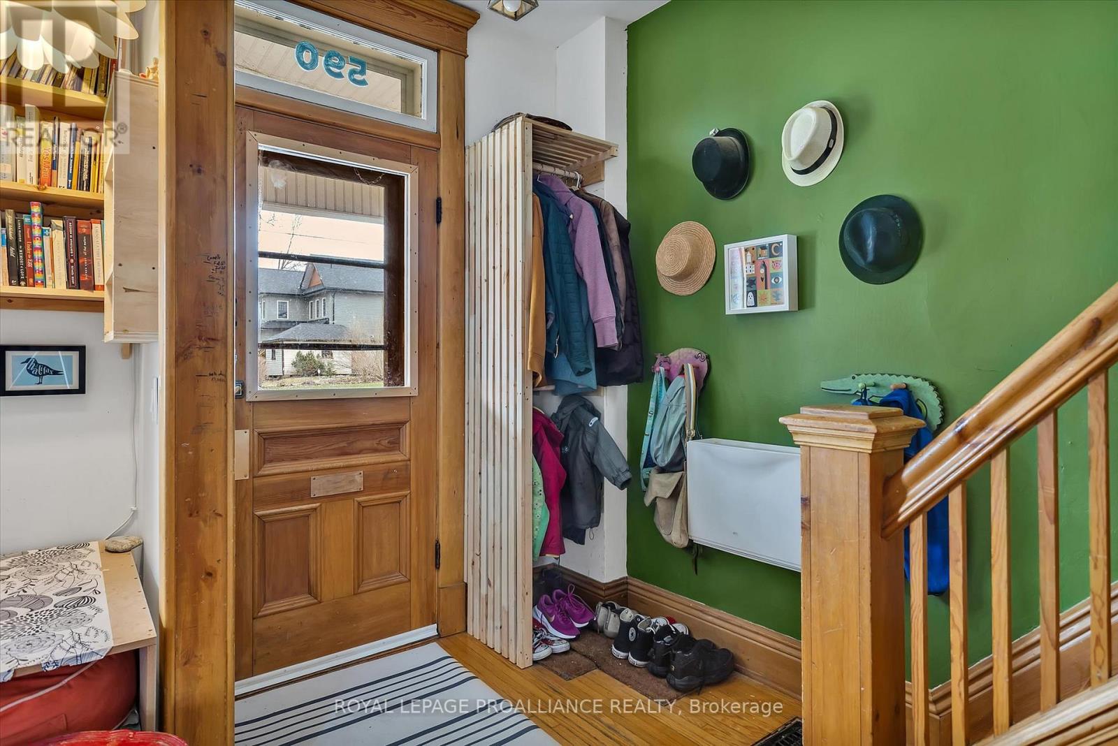 590 Murray Street, Peterborough (Town Ward 3), Ontario  K9H 2V1 - Photo 4 - X12845928