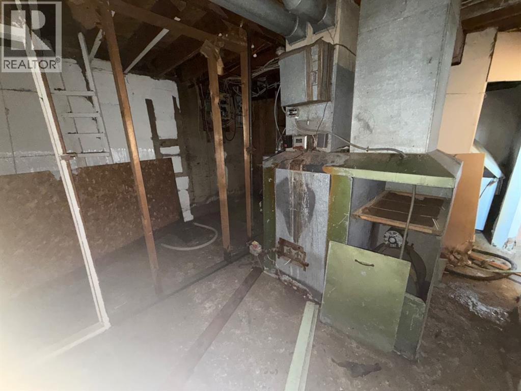 709 Centre Street, Hanna, Alberta  T0J 1P0 - Photo 27 - A2290205