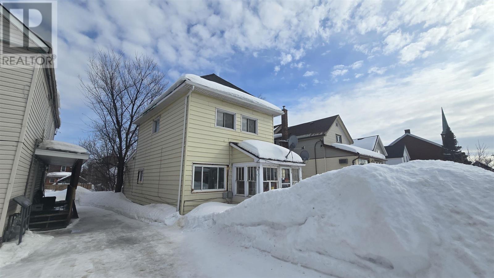 239 Beverley St, Sault Ste. Marie, Ontario  P6A 1S1 - Photo 5 - SM260412