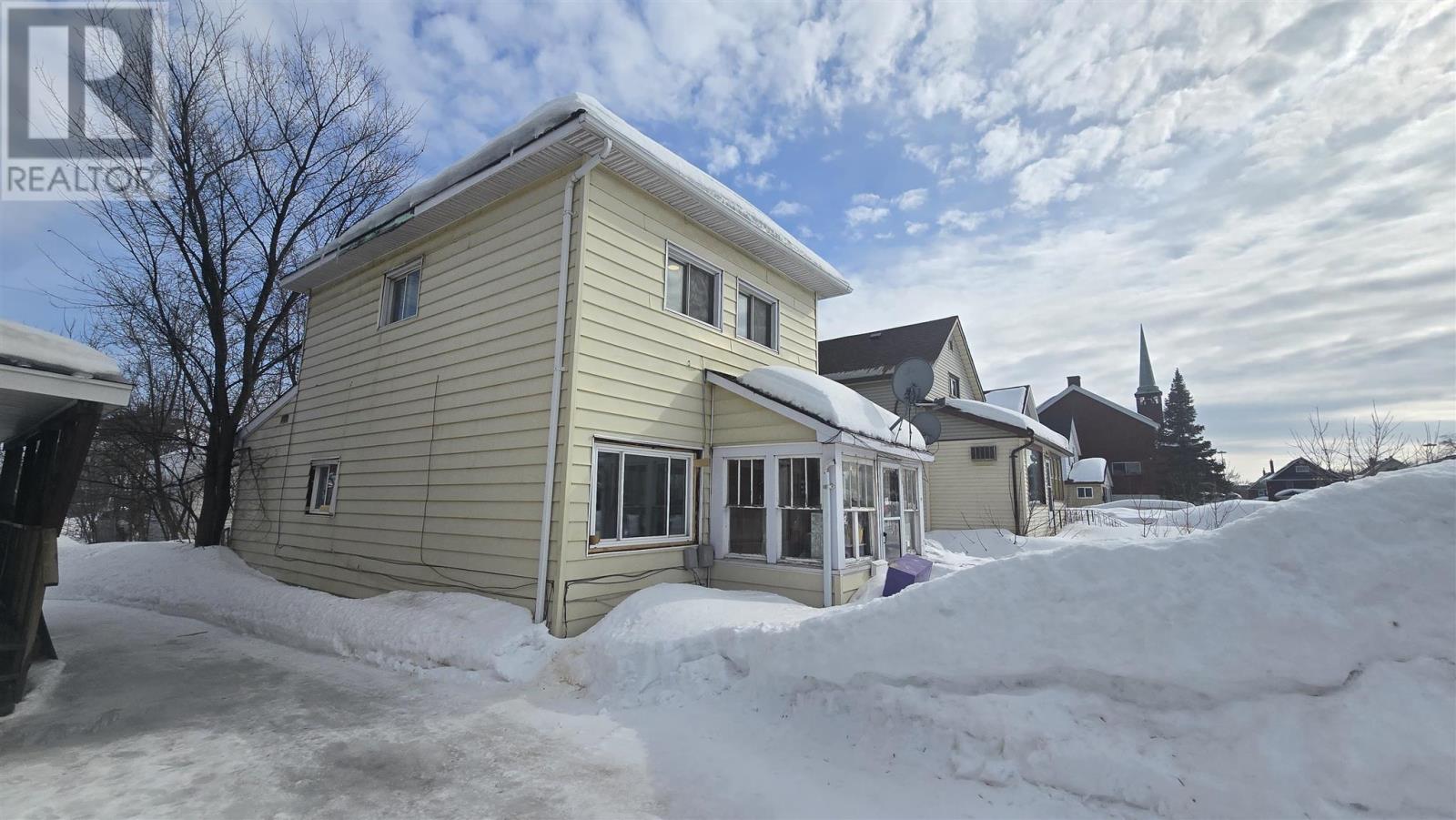 239 Beverley St, Sault Ste. Marie, Ontario  P6A 1S1 - Photo 6 - SM260412