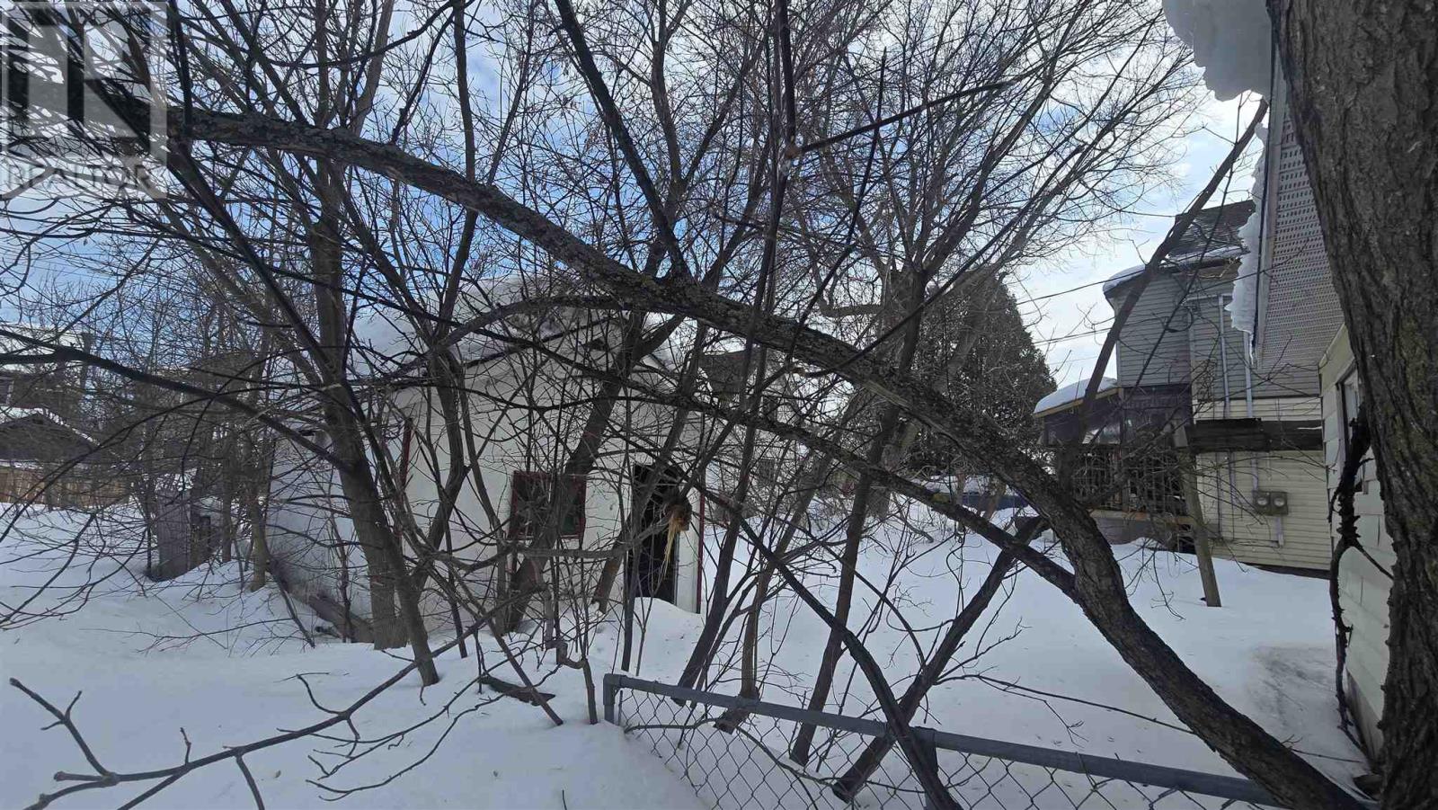 239 Beverley St, Sault Ste. Marie, Ontario  P6A 1S1 - Photo 7 - SM260412