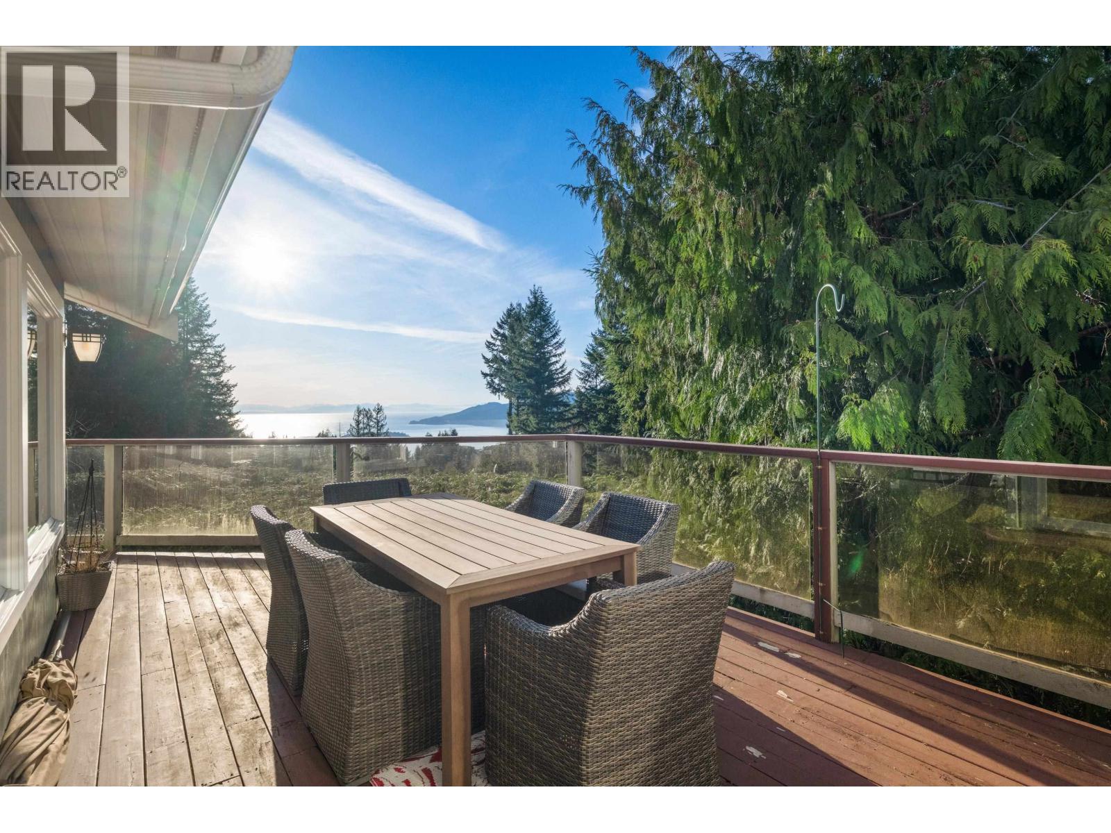 4721 Woodside Place, West Vancouver, British Columbia  V7S 2X5 - Photo 35 - R3095448