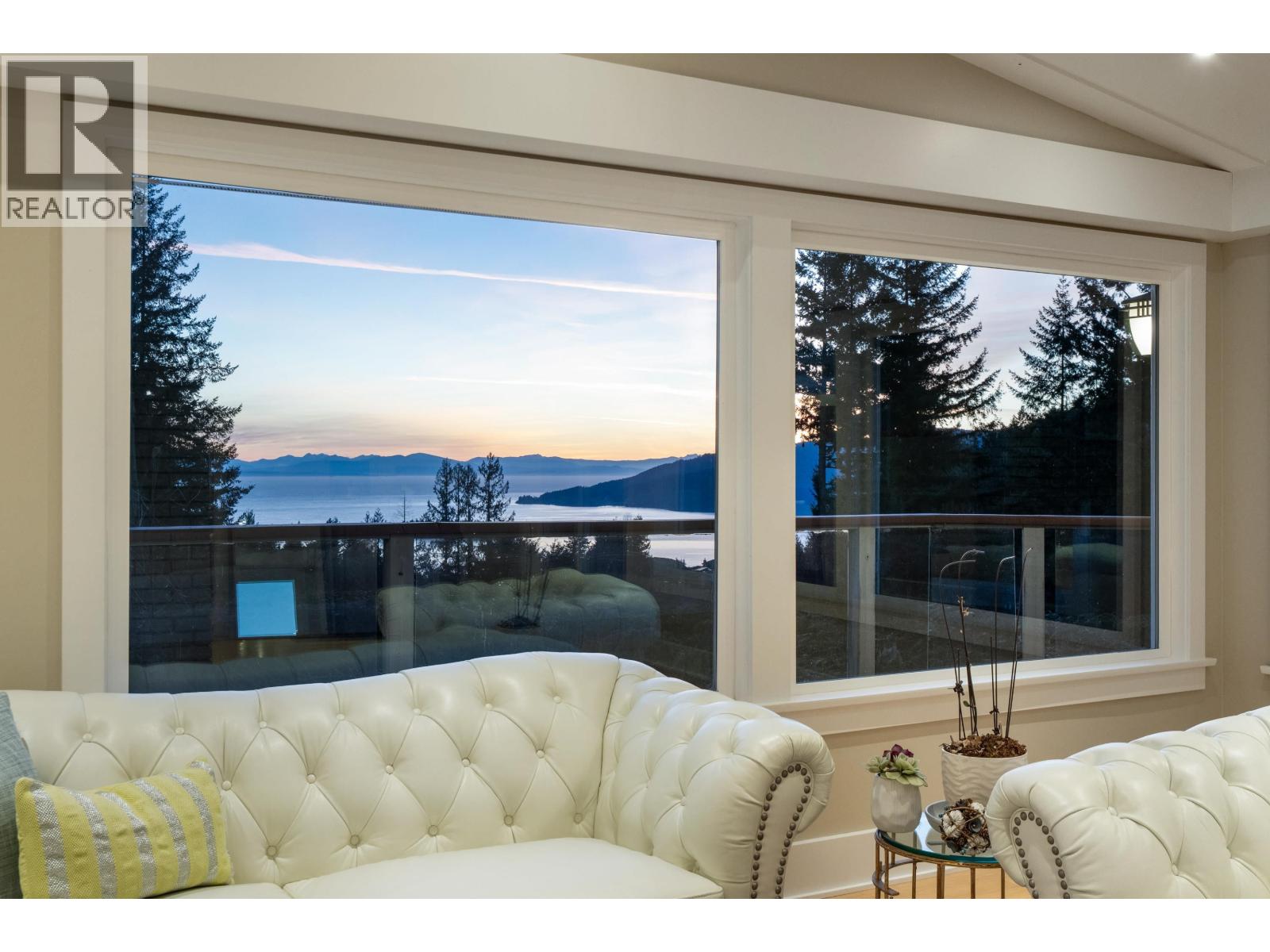 4721 Woodside Place, West Vancouver, British Columbia  V7S 2X5 - Photo 17 - R3095448