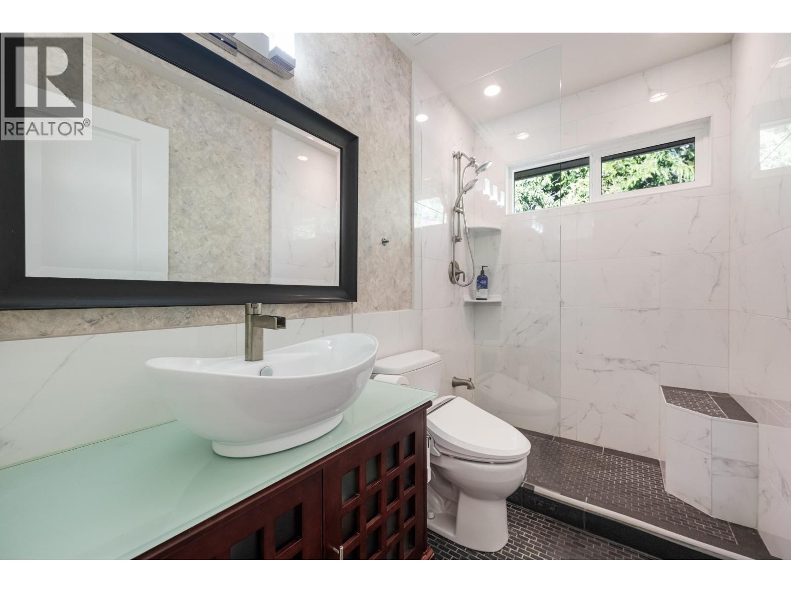 4721 Woodside Place, West Vancouver, British Columbia  V7S 2X5 - Photo 40 - R3095448