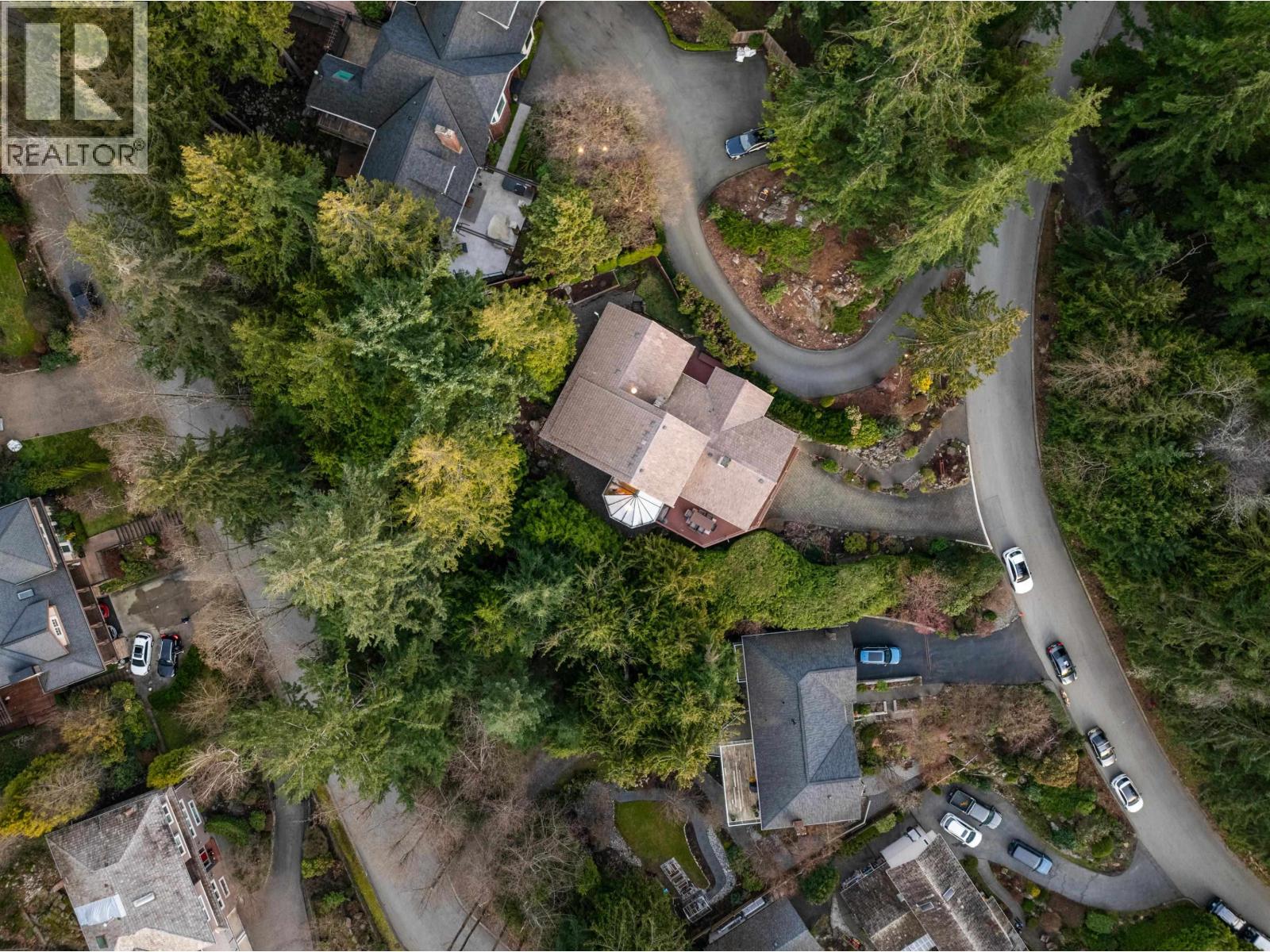 4721 Woodside Place, West Vancouver, British Columbia  V7S 2X5 - Photo 3 - R3095448