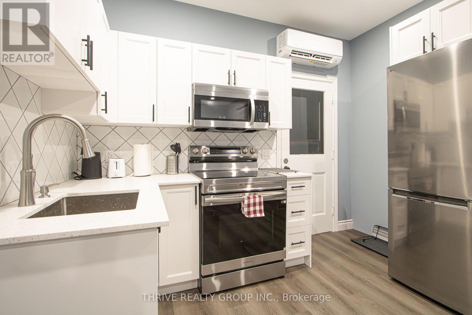 5 - 140 Ridout Street S, London South, Ontario  N6C 3X6 - Photo 5 - X12845920