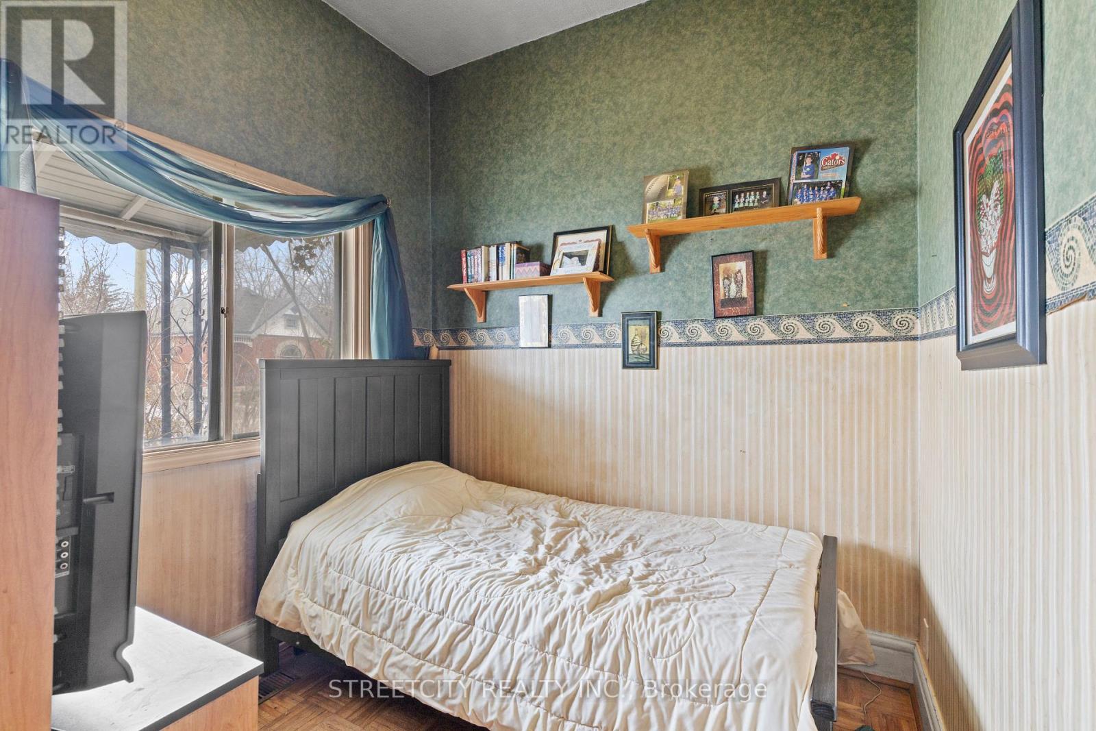 16 Oak Street, London East, Ontario  N5Z 2H6 - Photo 14 - X12845946