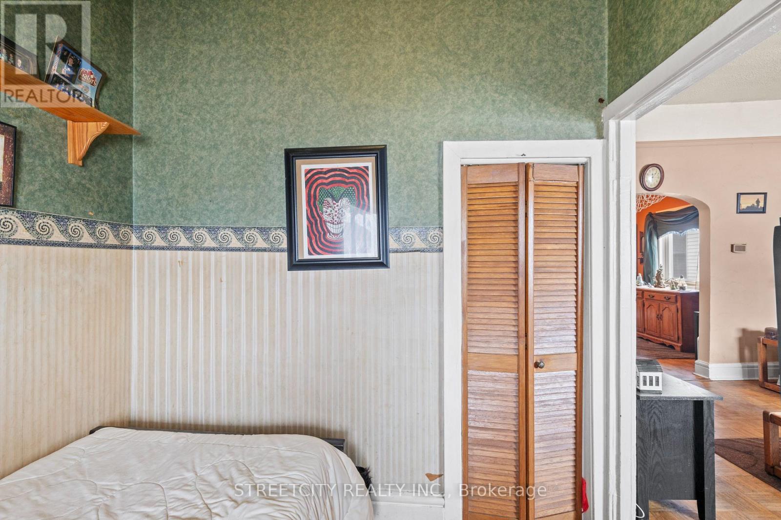 16 Oak Street, London East, Ontario  N5Z 2H6 - Photo 15 - X12845946