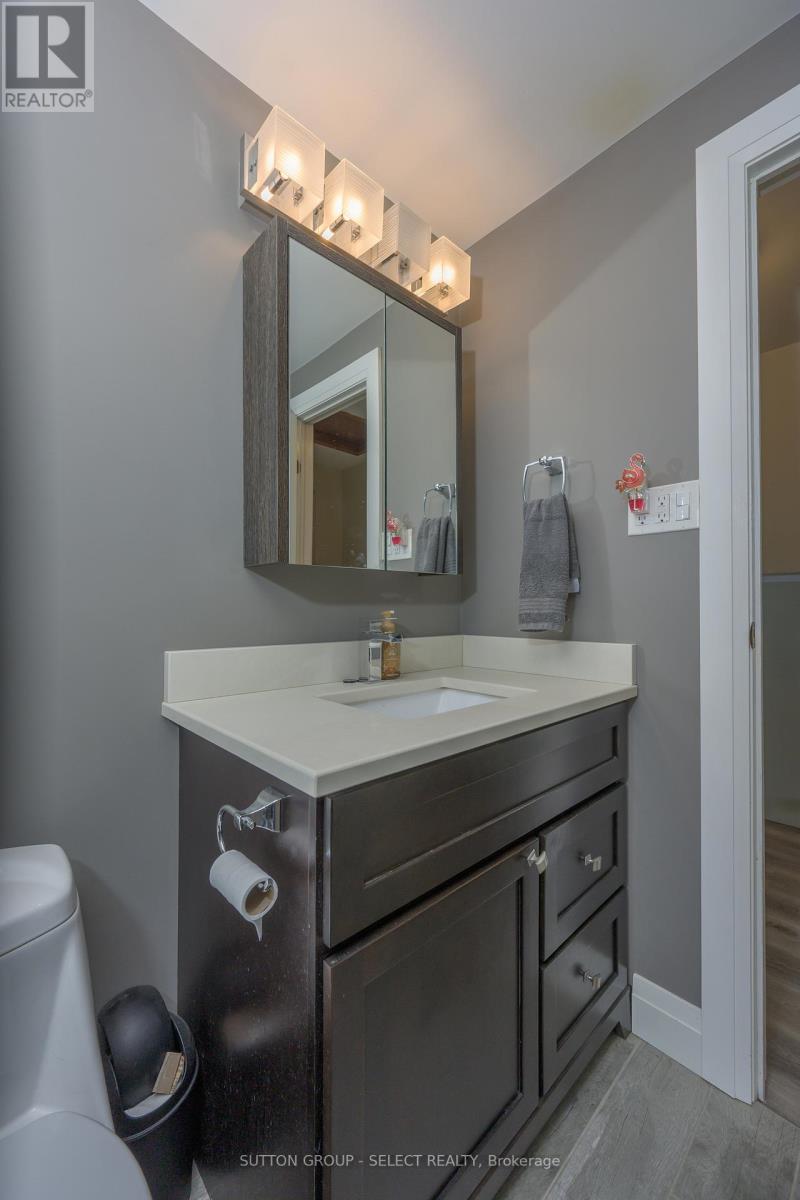 99 Inverary Crescent, London North, Ontario  N6G 3L7 - Photo 18 - X12846004