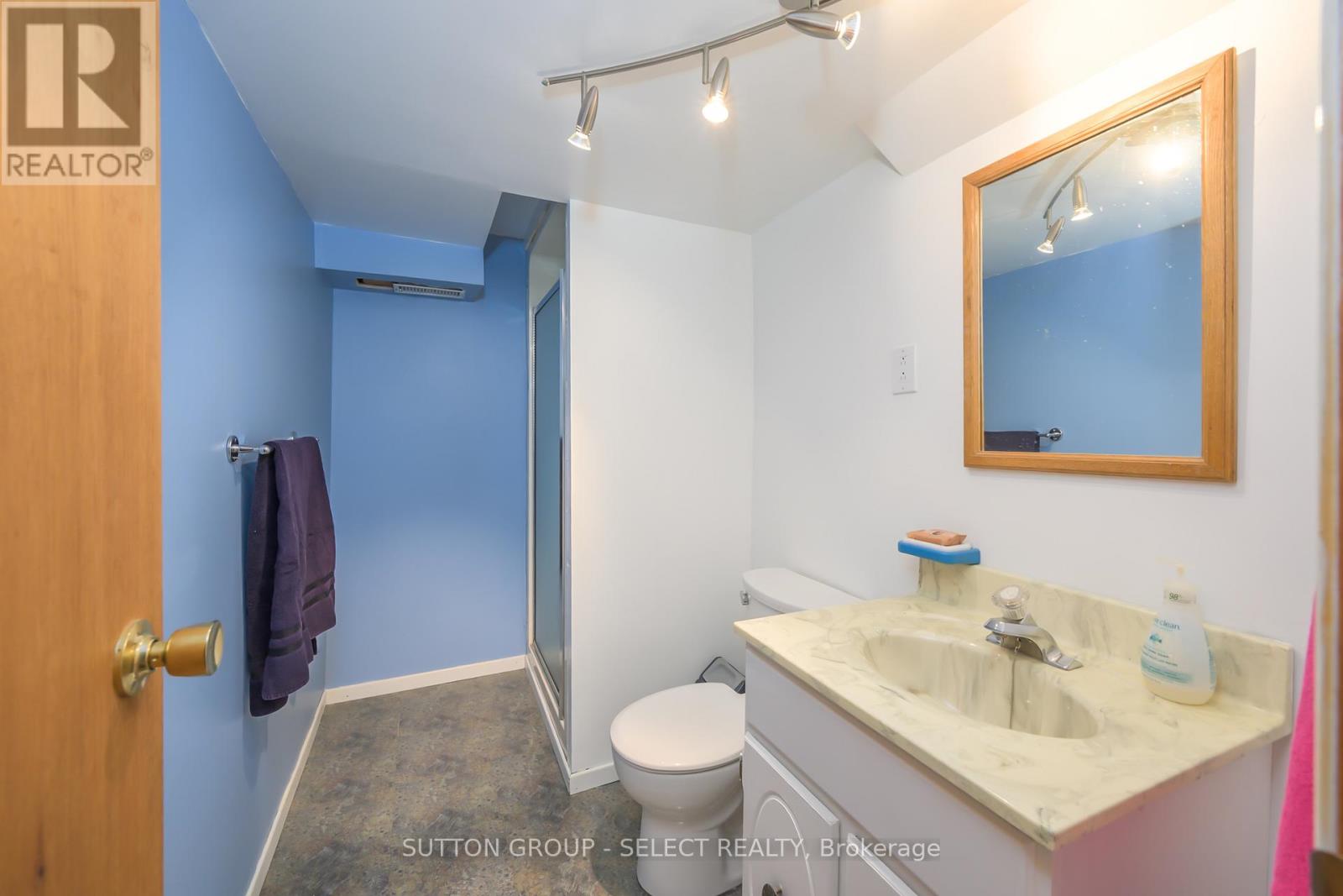 99 Inverary Crescent, London North, Ontario  N6G 3L7 - Photo 26 - X12846004