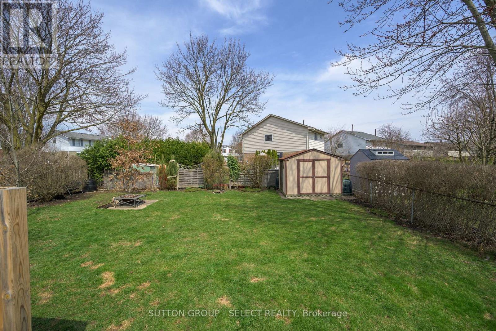 99 Inverary Crescent, London North, Ontario  N6G 3L7 - Photo 33 - X12846004