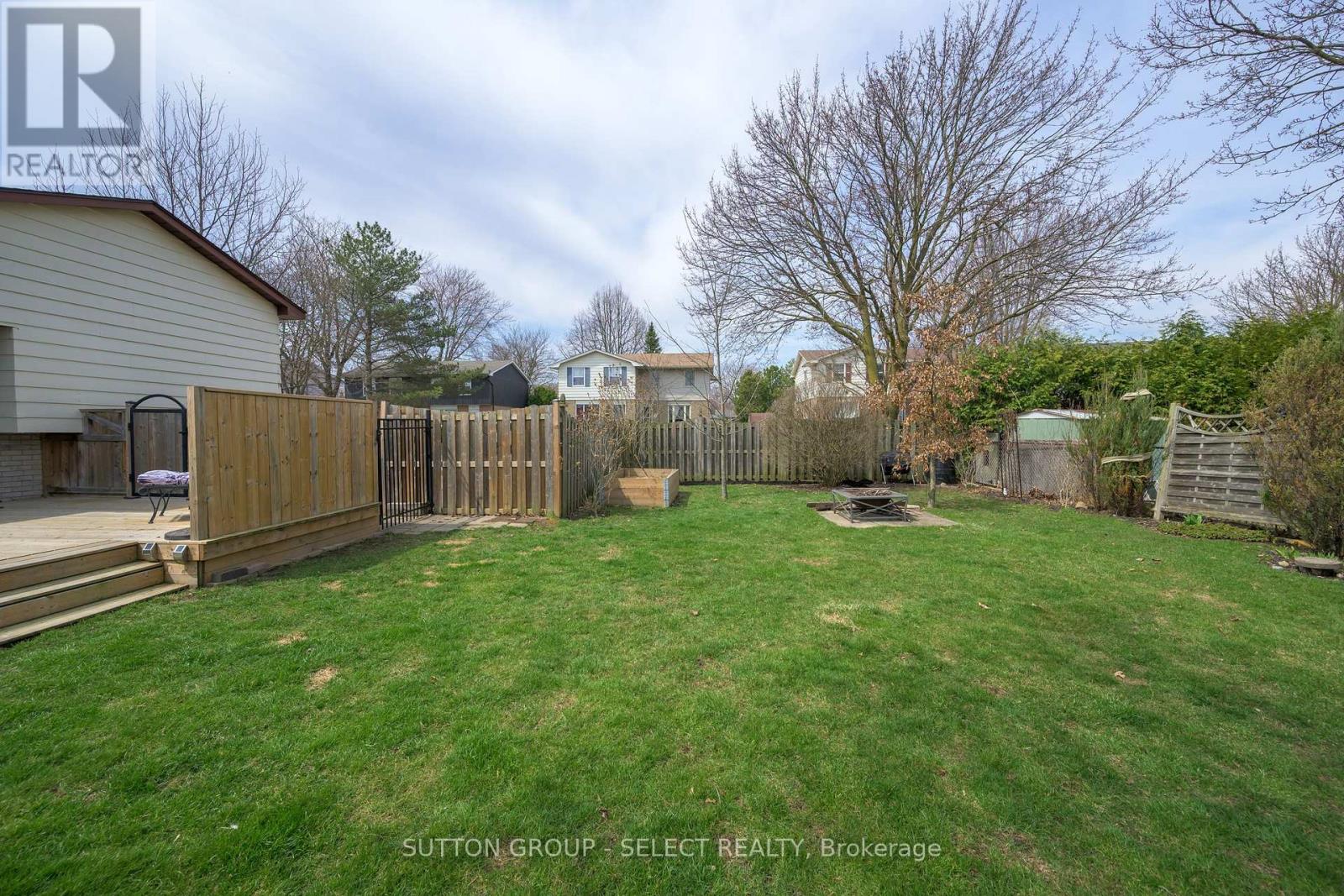 99 Inverary Crescent, London North, Ontario  N6G 3L7 - Photo 34 - X12846004