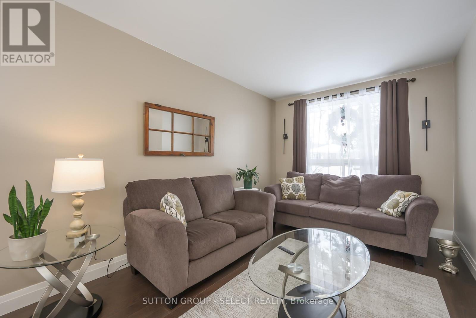 99 Inverary Crescent, London North, Ontario  N6G 3L7 - Photo 5 - X12846004