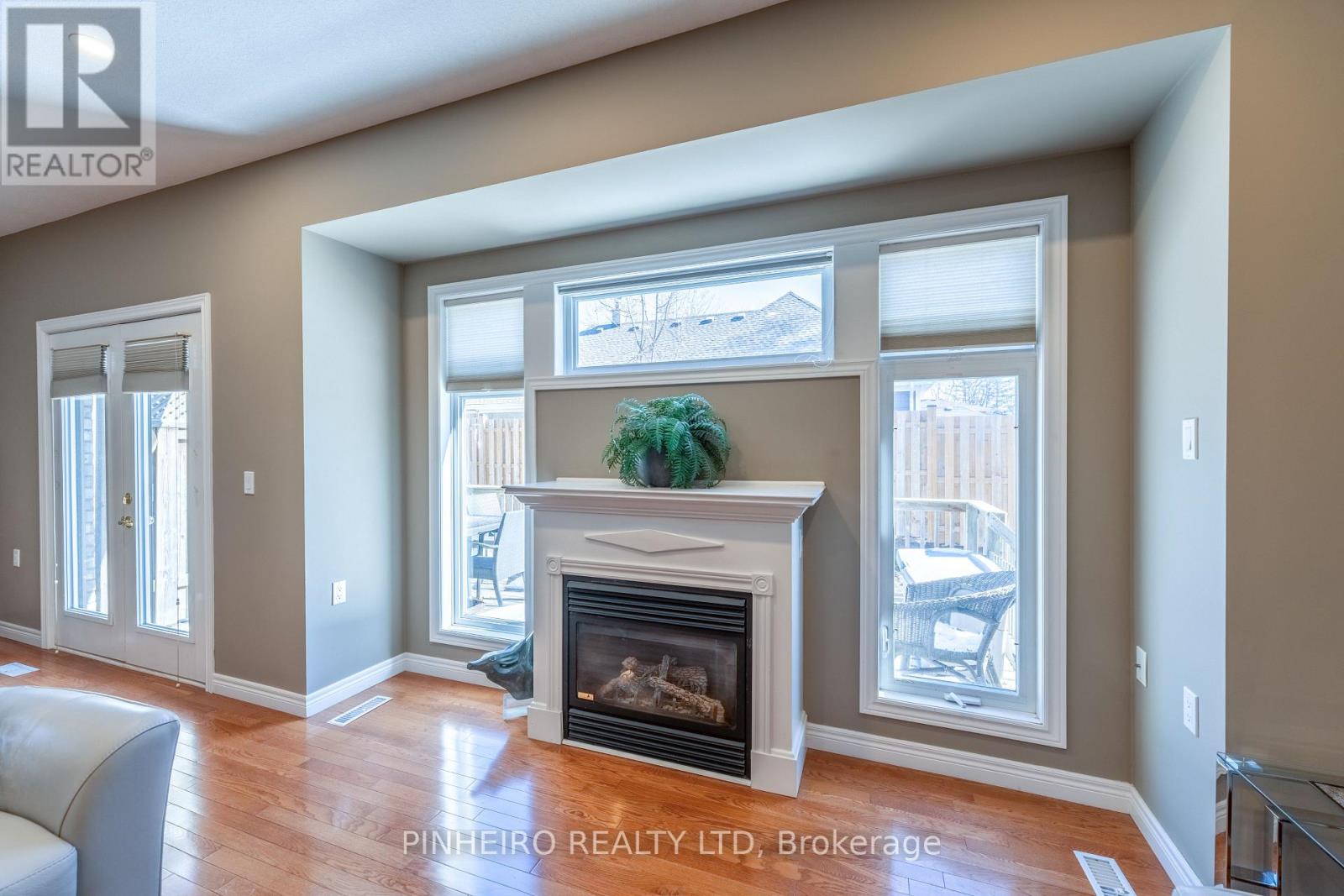 15 - 800 Commissioners Road W, London South, Ontario  N6K 1C2 - Photo 4 - X12846030