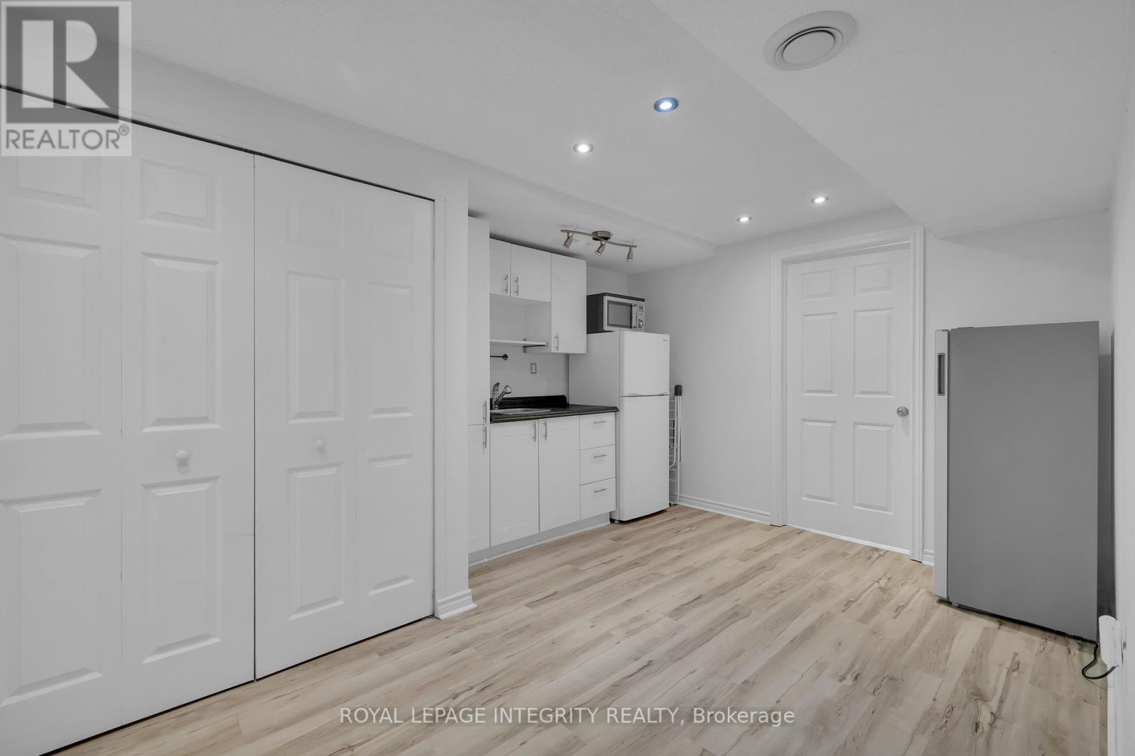 7 Fallow Court, Ottawa, Ontario  K1T 1W8 - Photo 15 - X12845932