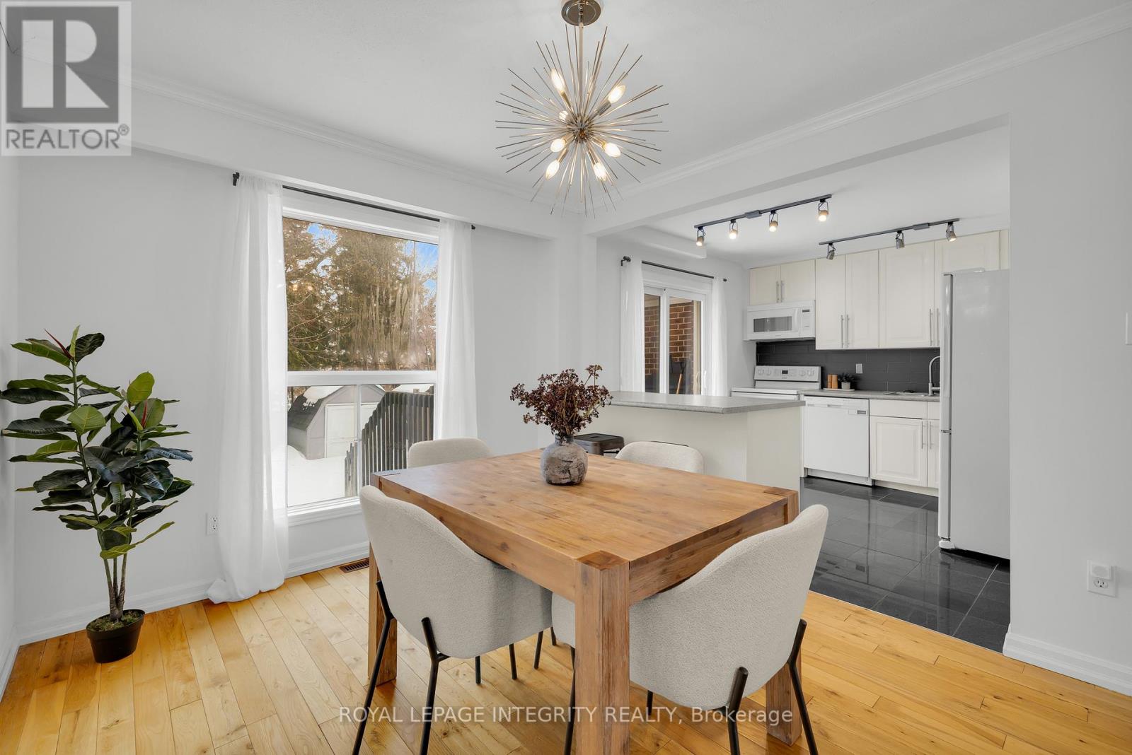 7 Fallow Court, Ottawa, Ontario  K1T 1W8 - Photo 6 - X12845932