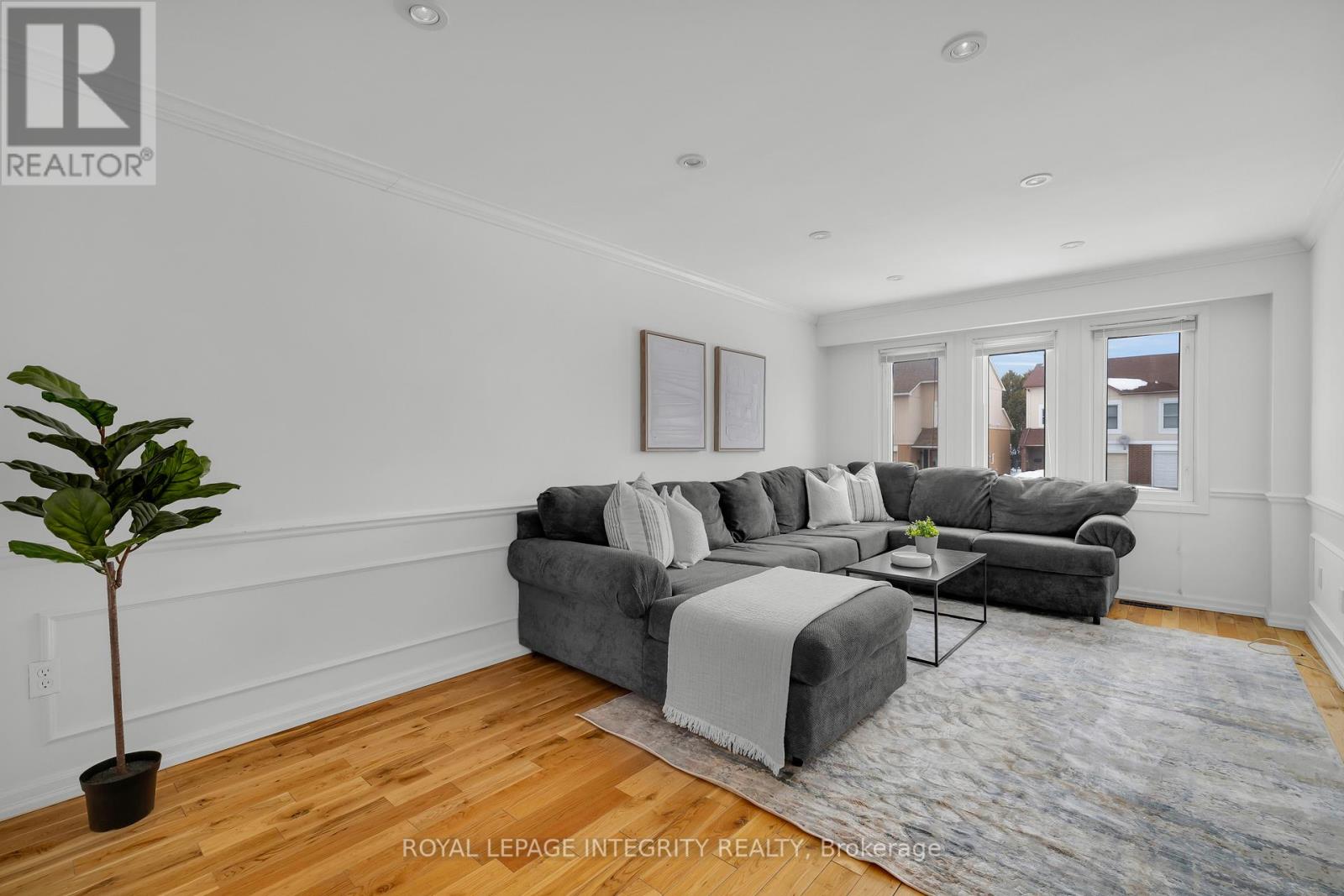 7 Fallow Court, Ottawa, Ontario  K1T 1W8 - Photo 9 - X12845932