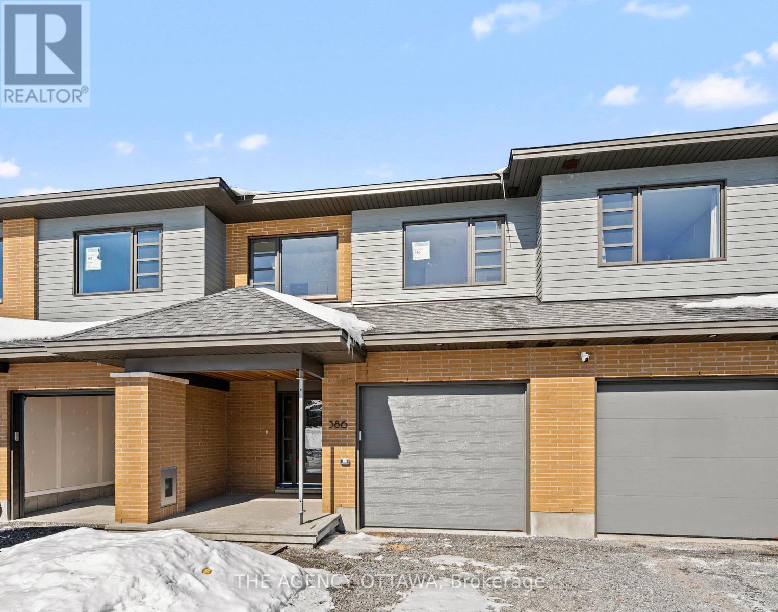 386 Walden Drive, Ottawa, Ontario  K2K 0M9 - Photo 2 - X12845994