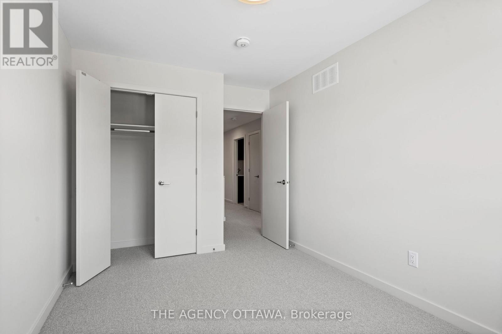 386 Walden Drive, Ottawa, Ontario  K2K 0M9 - Photo 28 - X12845994