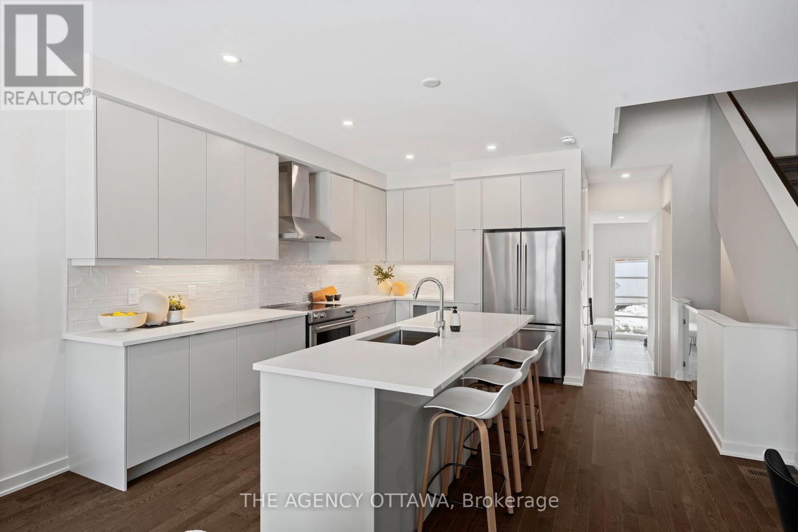 386 Walden Drive, Ottawa, Ontario  K2K 0M9 - Photo 7 - X12845994