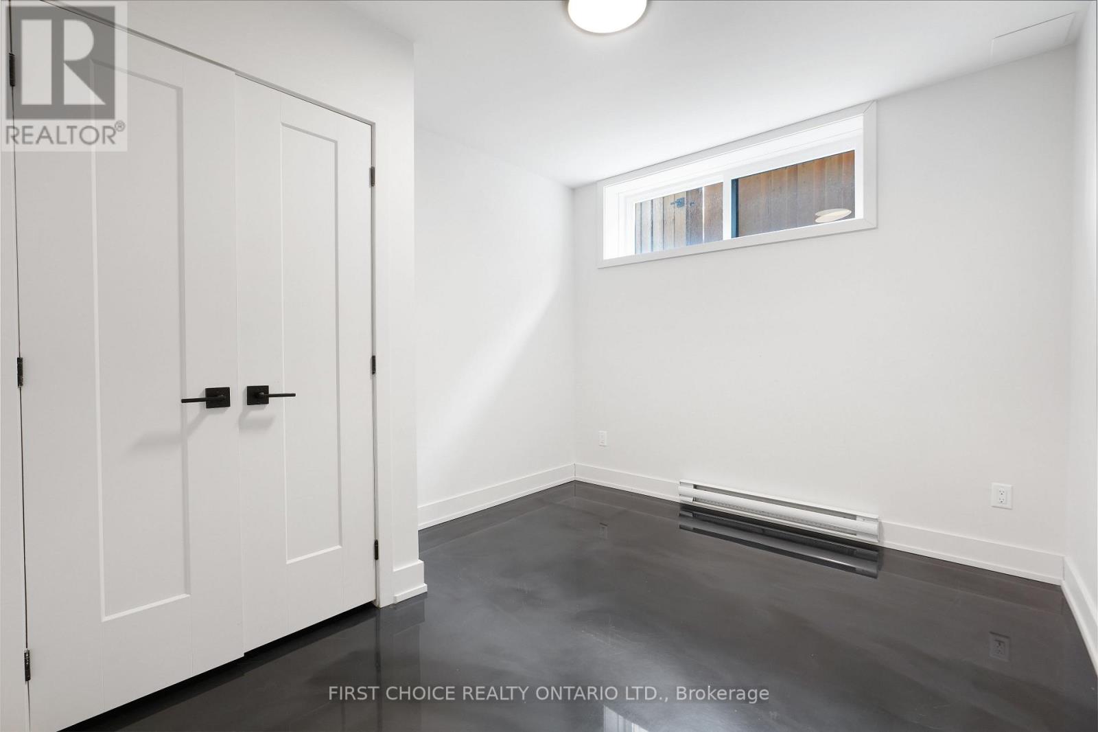 271 Queen Mary Street, Ottawa, Ontario  K1K 1X1 - Photo 38 - X12846034