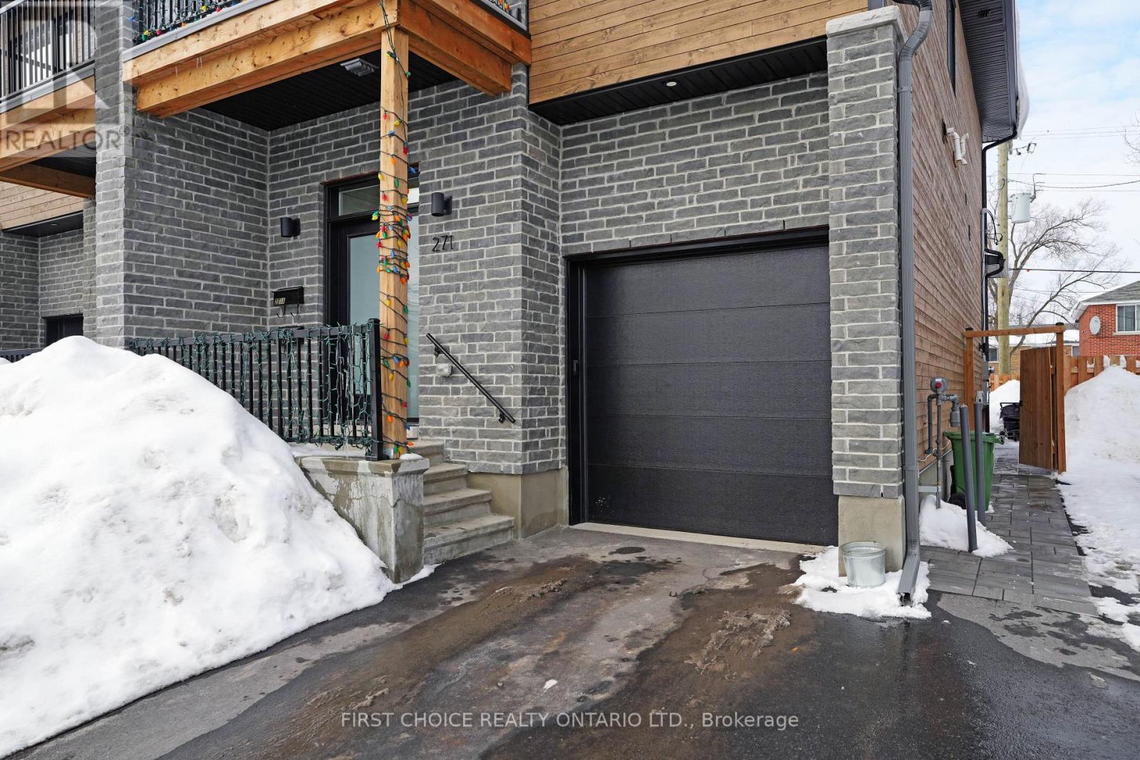 271 Queen Mary Street, Ottawa, Ontario  K1K 1X1 - Photo 44 - X12846034