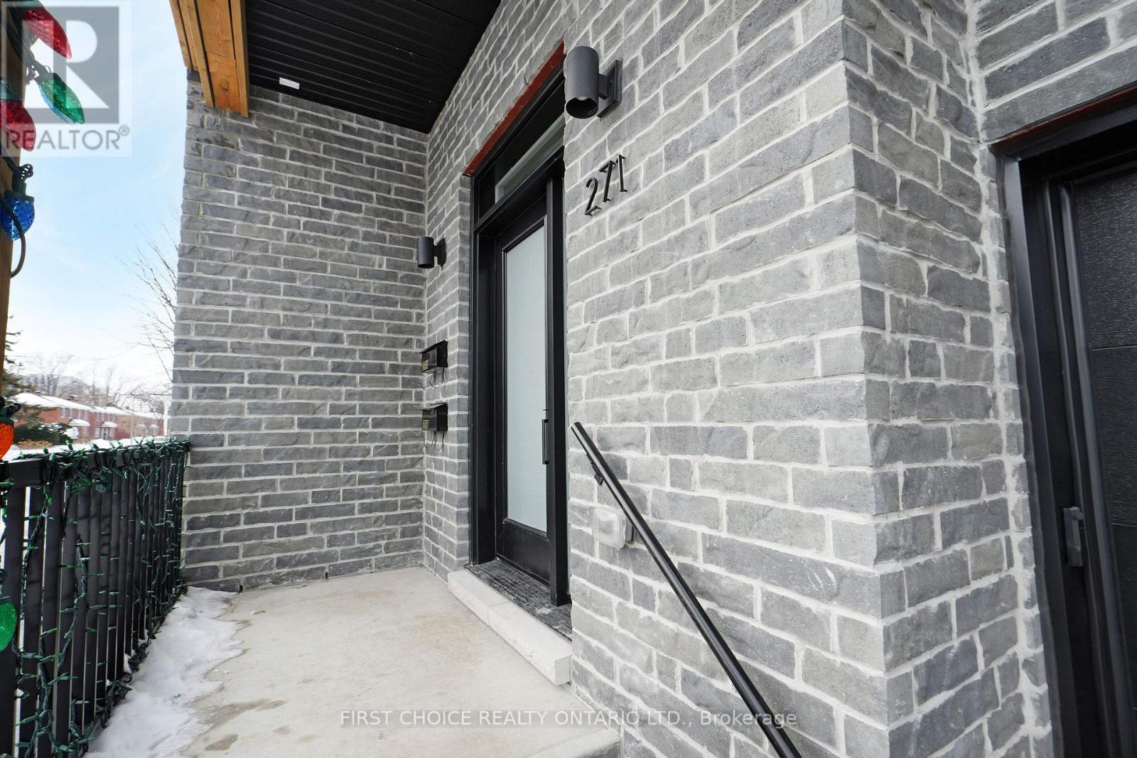 271 Queen Mary Street, Ottawa, Ontario  K1K 1X1 - Photo 45 - X12846034