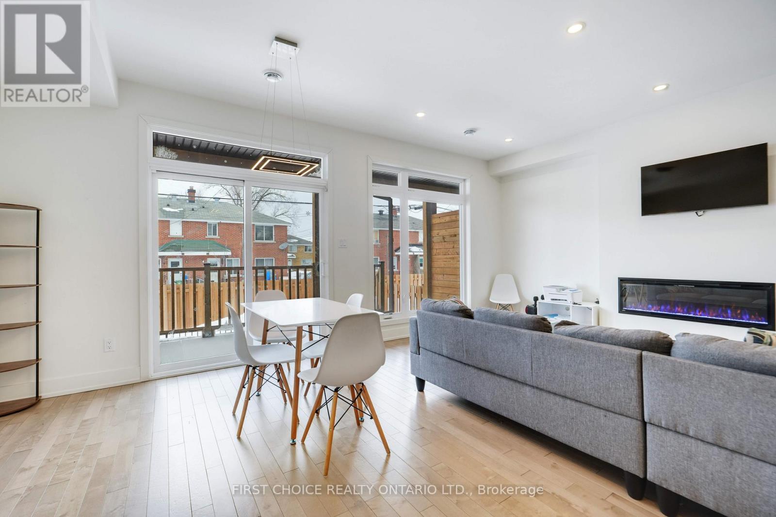 271 Queen Mary Street, Ottawa, Ontario  K1K 1X1 - Photo 17 - X12846038