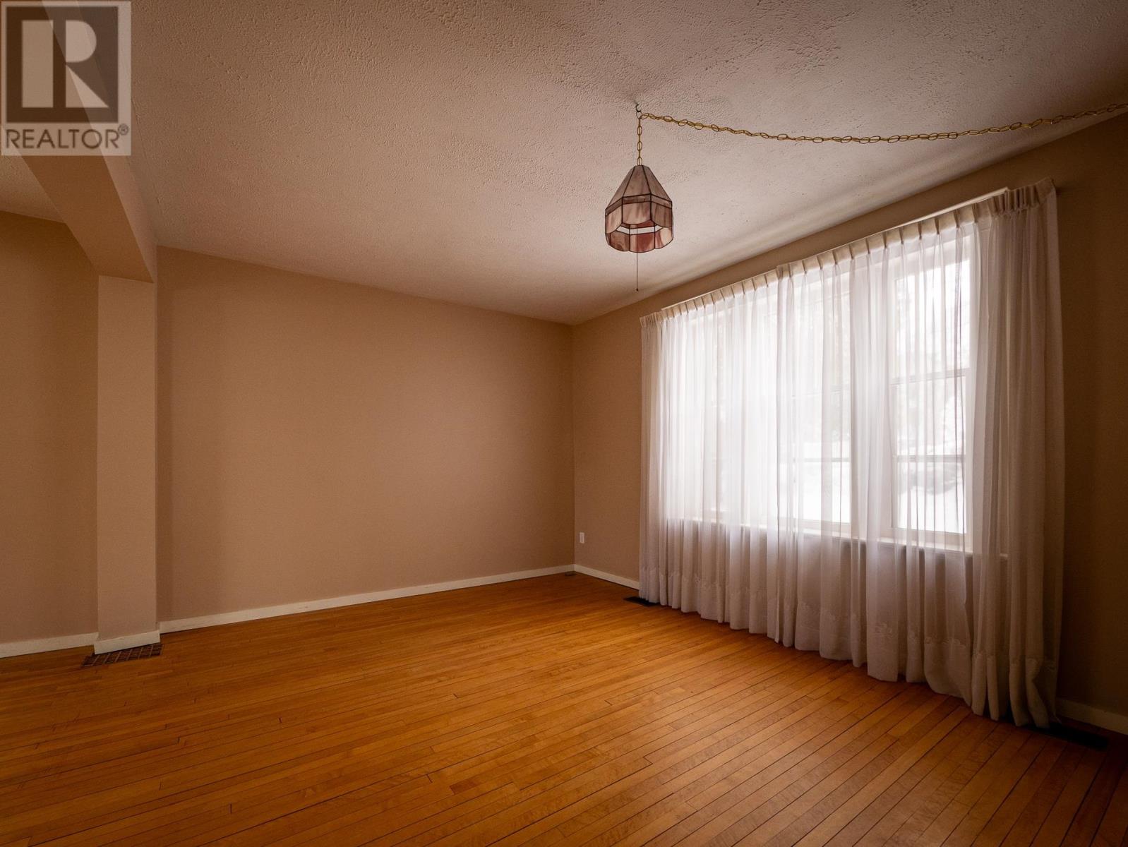 125 Fourth St N, Kenora, Ontario  P9N 2M6 - Photo 12 - TB2600360