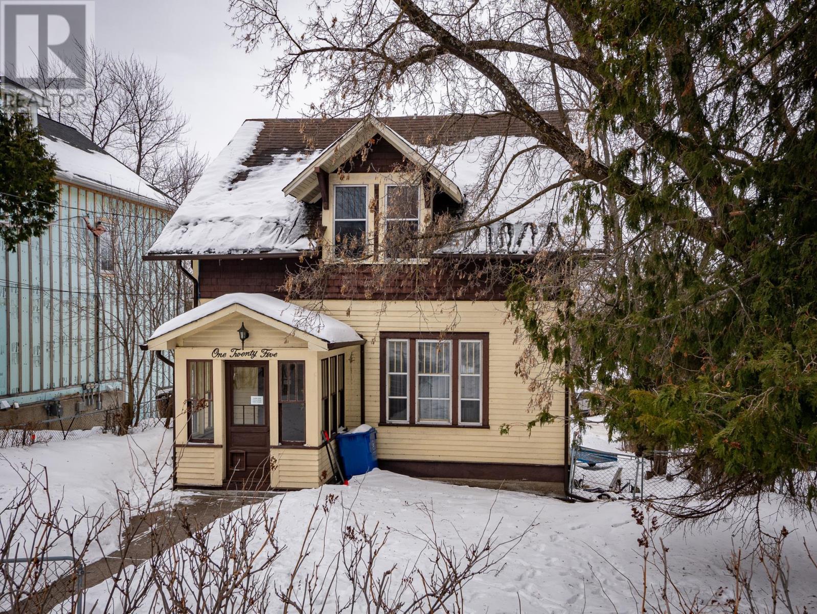 125 Fourth St N, Kenora, Ontario  P9N 2M6 - Photo 2 - TB2600360