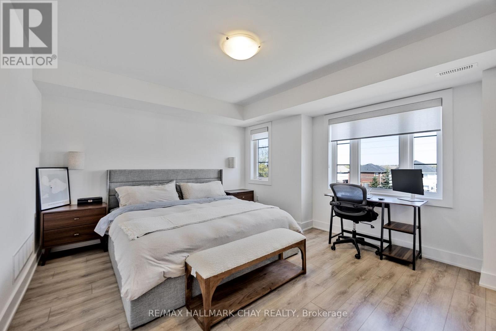 9 - 31 Pumpkin Corner Crescent, Barrie, Ontario  L9J 0C2 - Photo 11 - S12845860