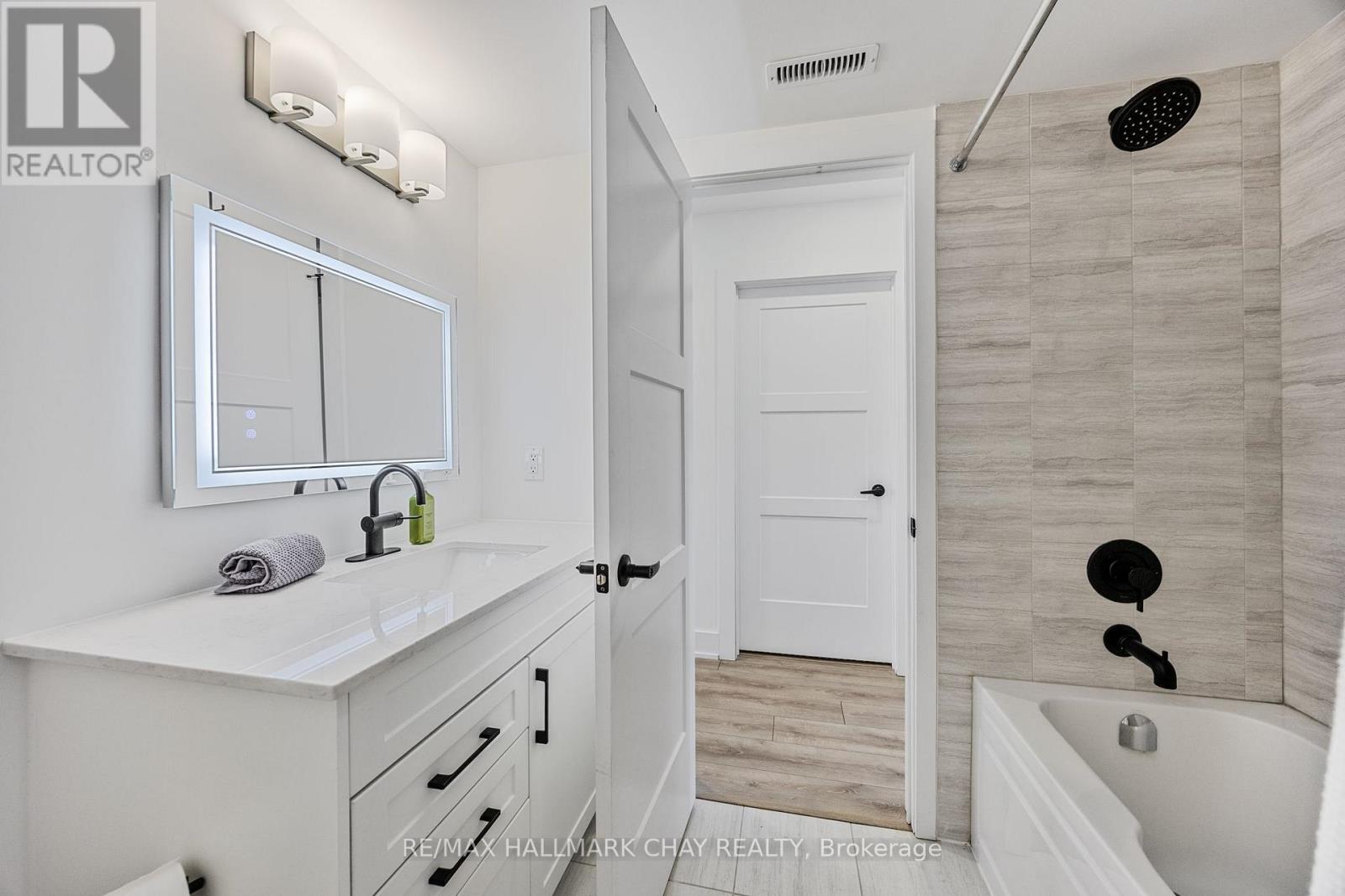 9 - 31 Pumpkin Corner Crescent, Barrie, Ontario  L9J 0C2 - Photo 17 - S12845860