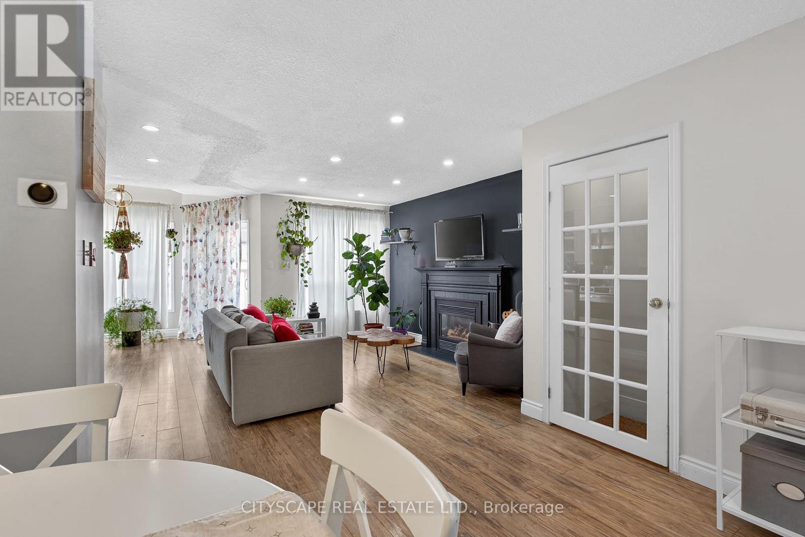 27 Whittaker Crescent, Cambridge, Ontario  N1T 1Z4 - Photo 12 - X12844680