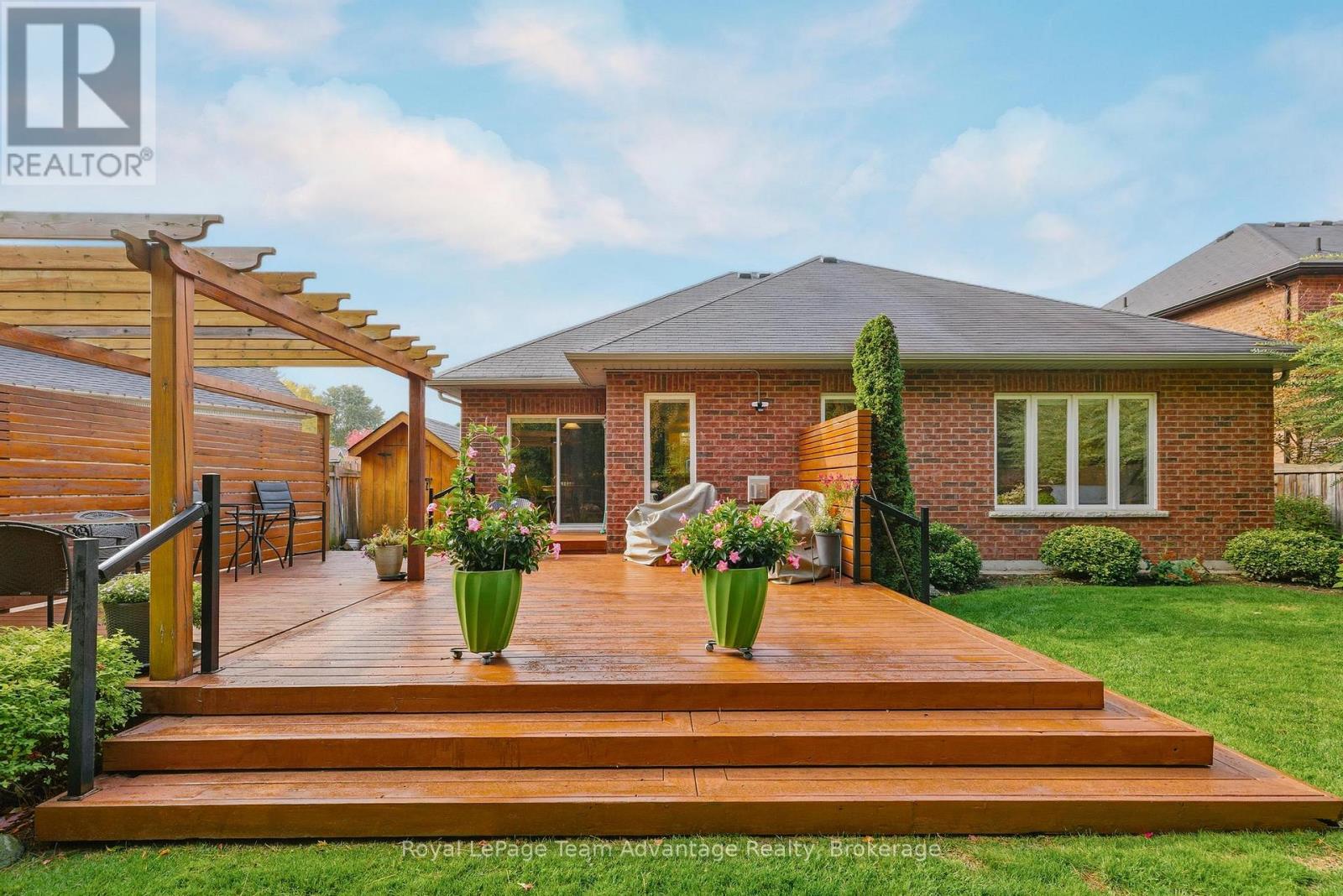 17 Borland Crescent, Caledon, Ontario  L7C 3M4 - Photo 4 - W12845980