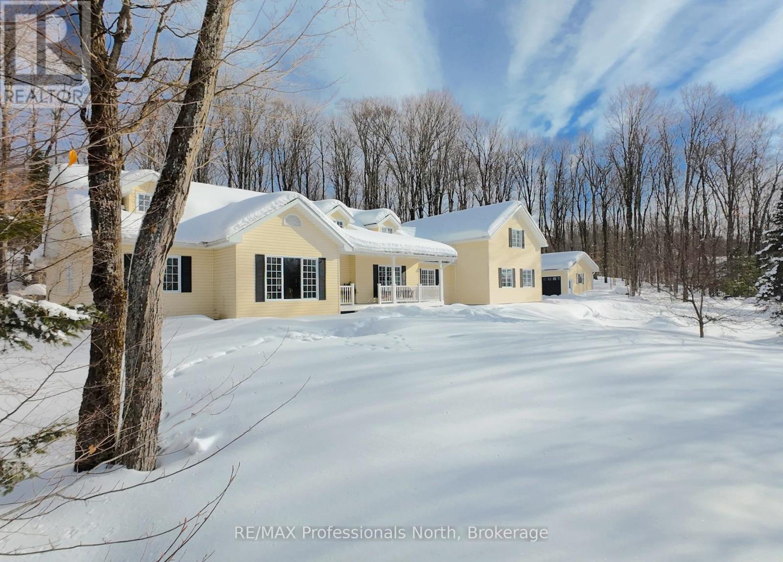 31 DEERFOOT TRAIL, Huntsville, Ontario