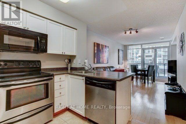 310 - 28 Harrison Garden Boulevard, Toronto, Ontario  M2N 7B5 - Photo 8 - C12845996