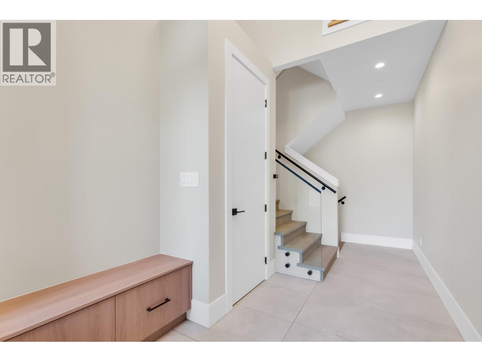 1352 Judd Road, Squamish, British Columbia  V0N 1H0 - Photo 14 - R3094461