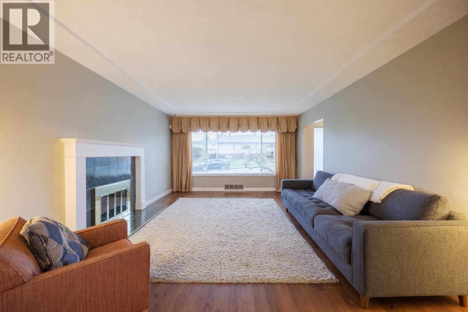 6524 Charles Street, Burnaby, British Columbia  V5B 2H1 - Photo 3 - R3086447