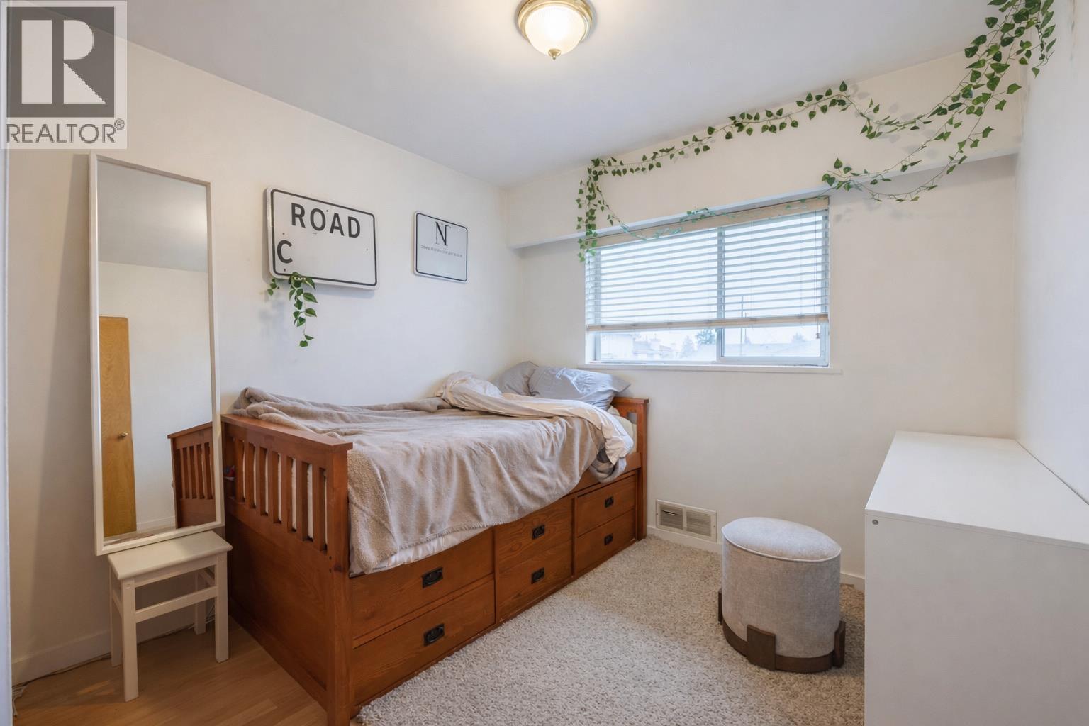 6524 Charles Street, Burnaby, British Columbia  V5B 2H1 - Photo 8 - R3086447