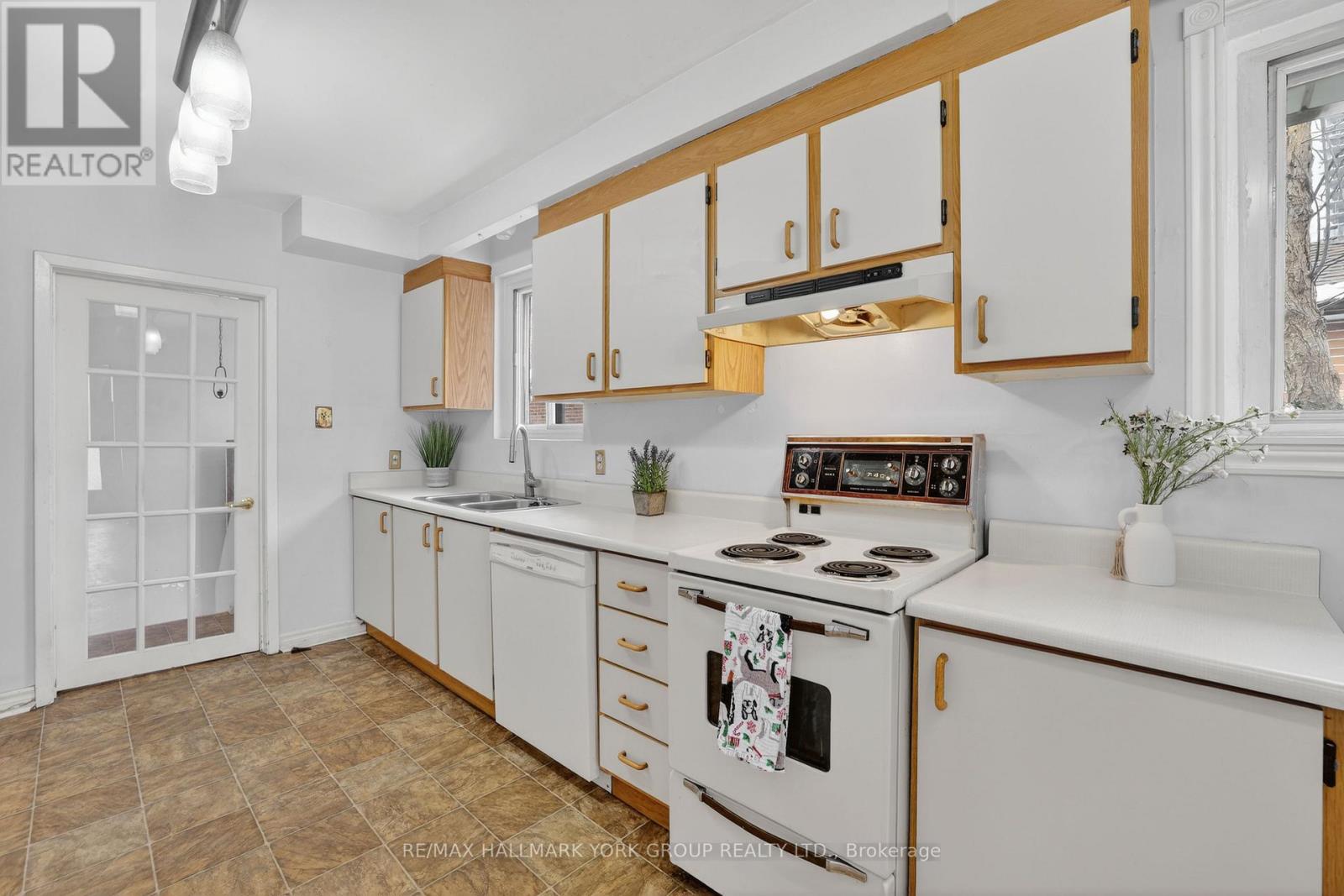 510 Brimorton Drive, Toronto, Ontario  M1H 2G1 - Photo 16 - E12845948