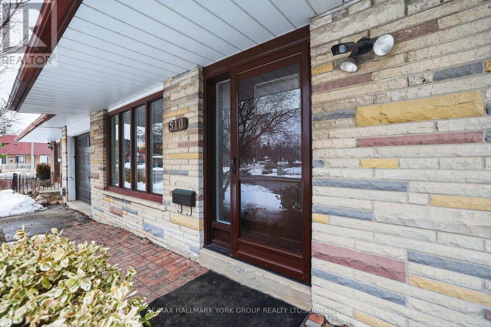 510 Brimorton Drive, Toronto, Ontario  M1H 2G1 - Photo 5 - E12845948